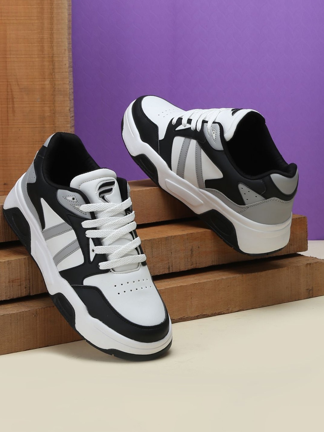 

Field Care Men PU Sneakers, White