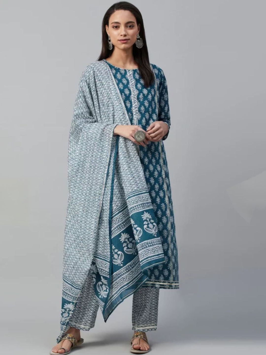 

Modestouze Attires Floral Printed Straight Kurta With Trousers And Dupatta, Blue