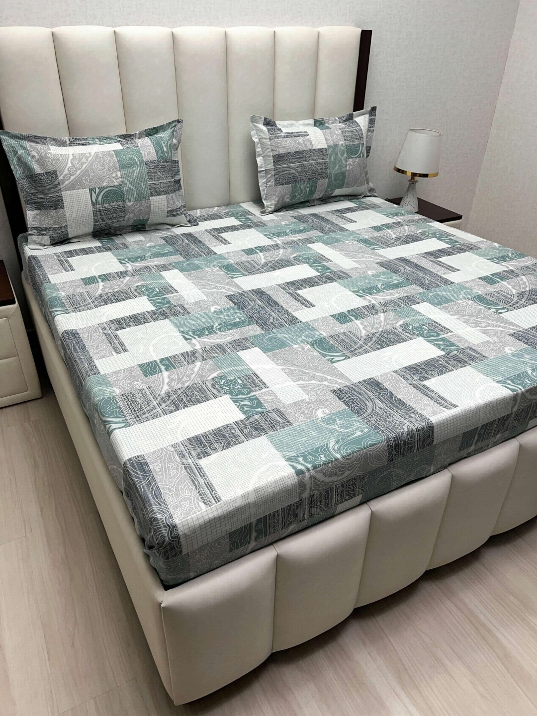 

Pure Decor Royal Velar Green Printed Pure Cotton 400 TC King Bedsheet Set 2.74 x 2.74 m