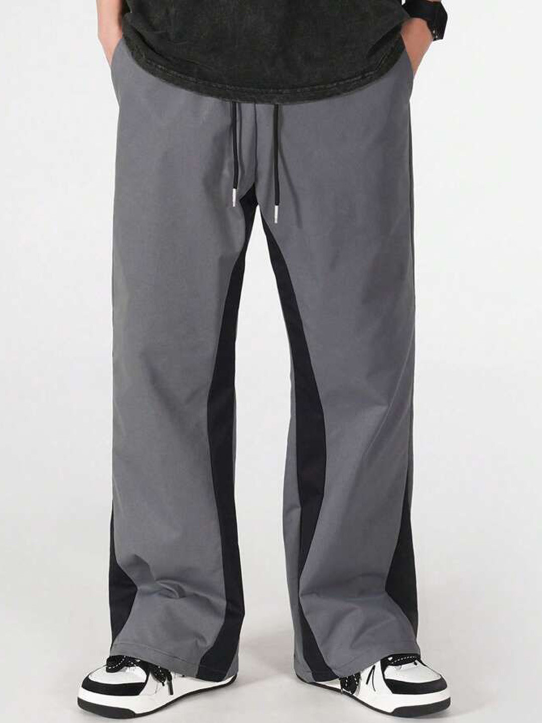 

TABADTOD Men Striped Relaxed Loose Fit Trousers, Grey