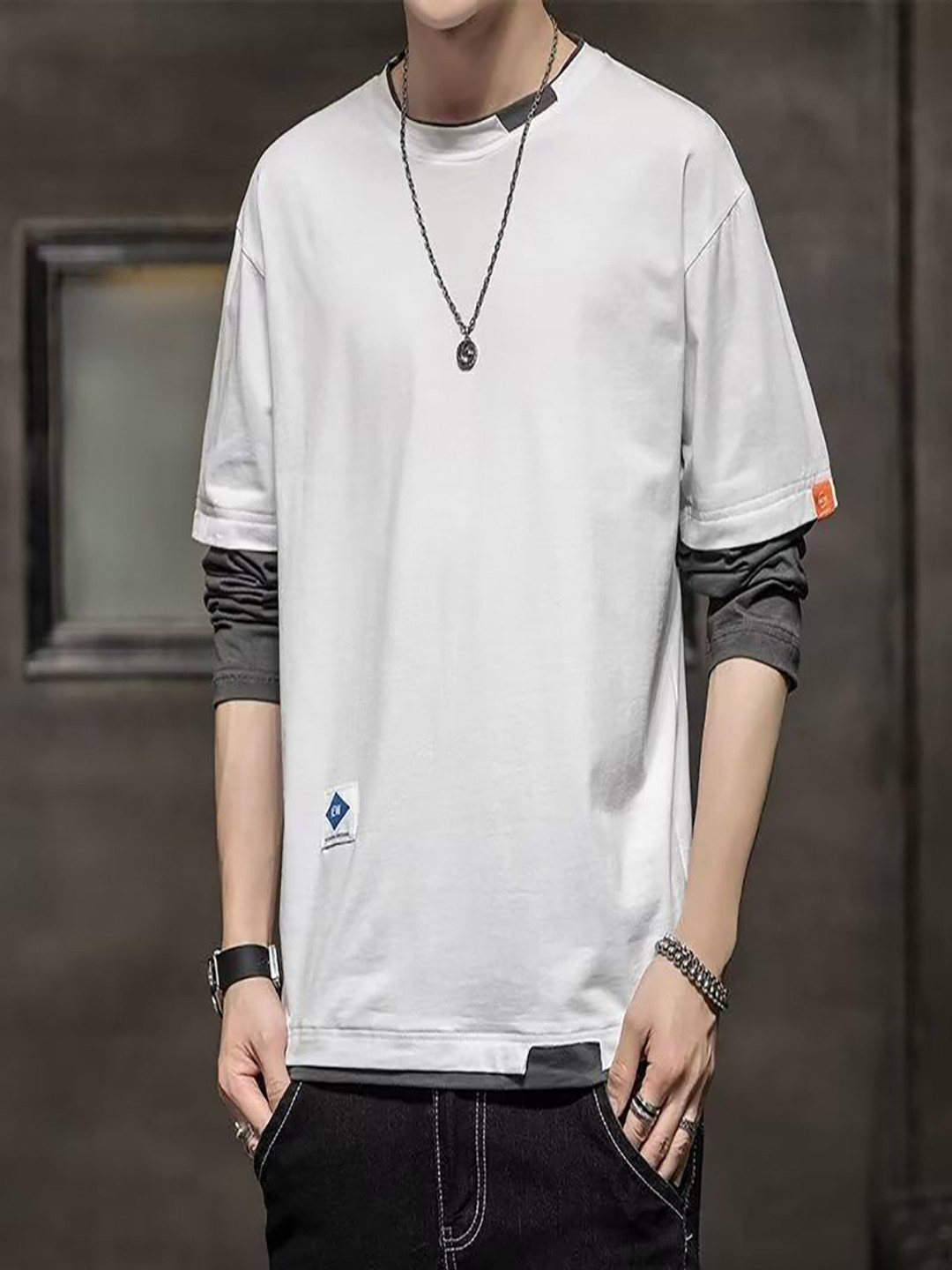 

StyleCast x Revolte Men Colourblocked T-shirt, White