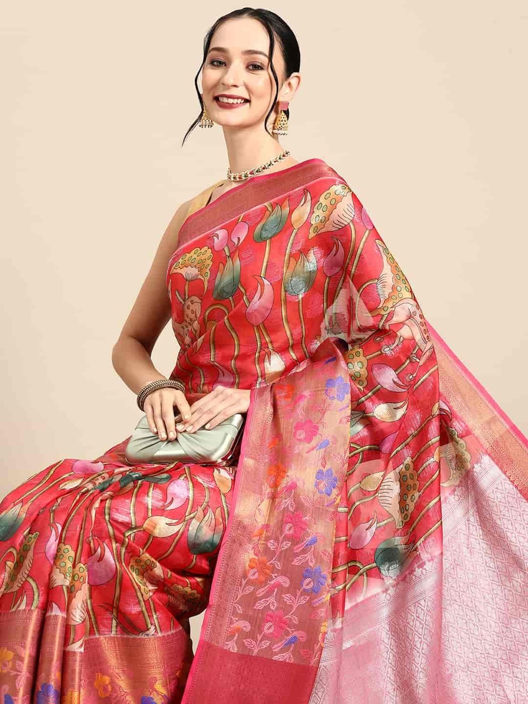 

DIVASTRI Floral Zari Banarasi Saree, Red