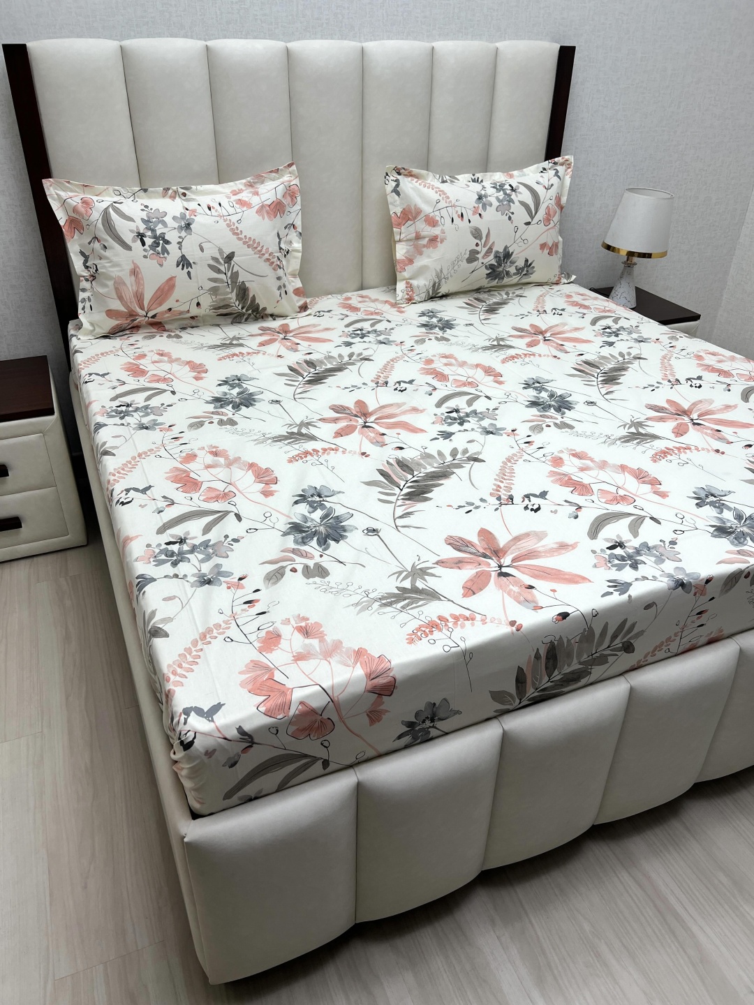 

Pure Decor Royal Velar White Floral 250 TC Cotton King Bedsheet Set 2.74 m x 2.74 m