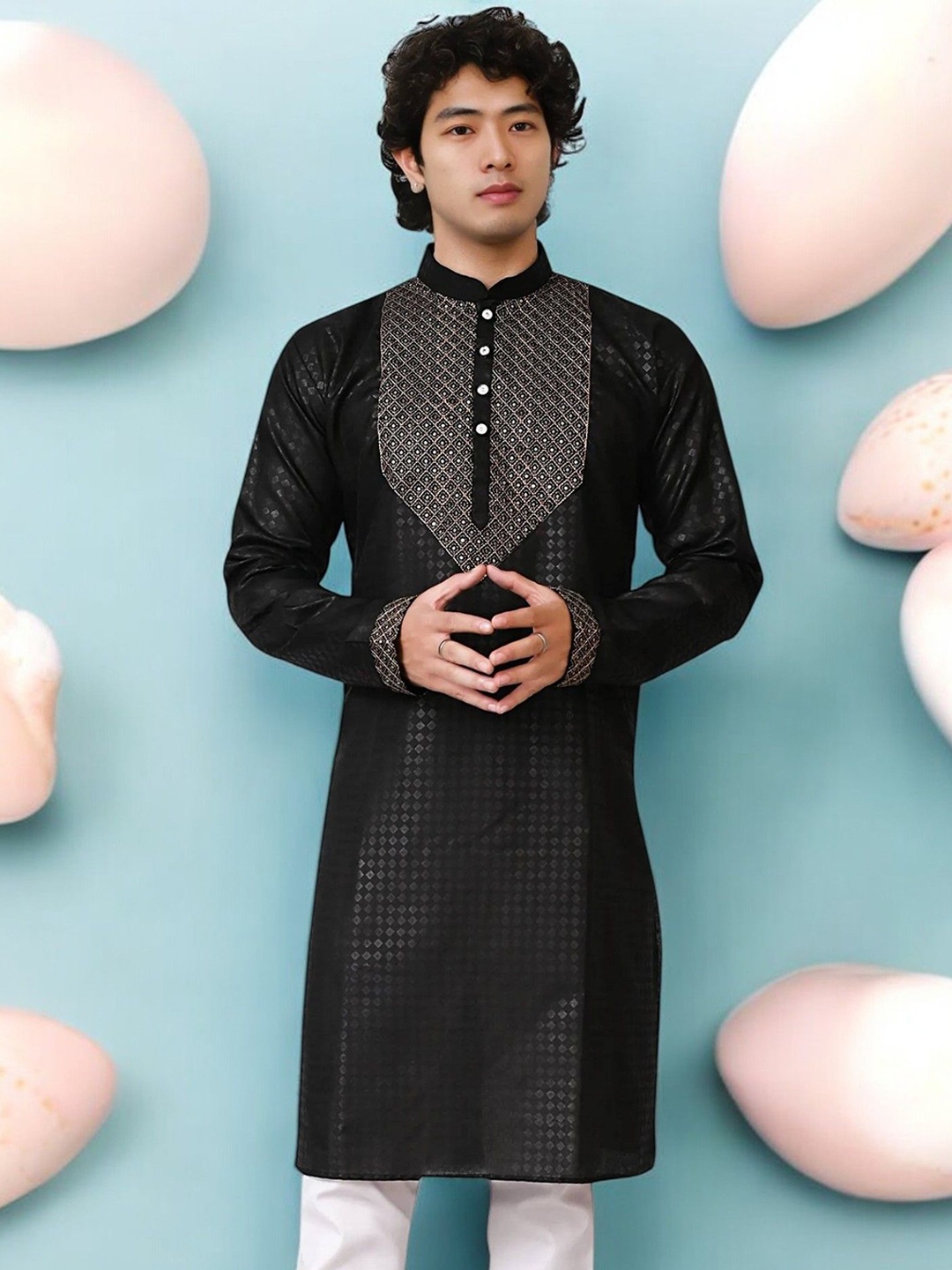

Atly Geometric Woven Design Mandarin Collar Sequinned Straight Kurta, Black