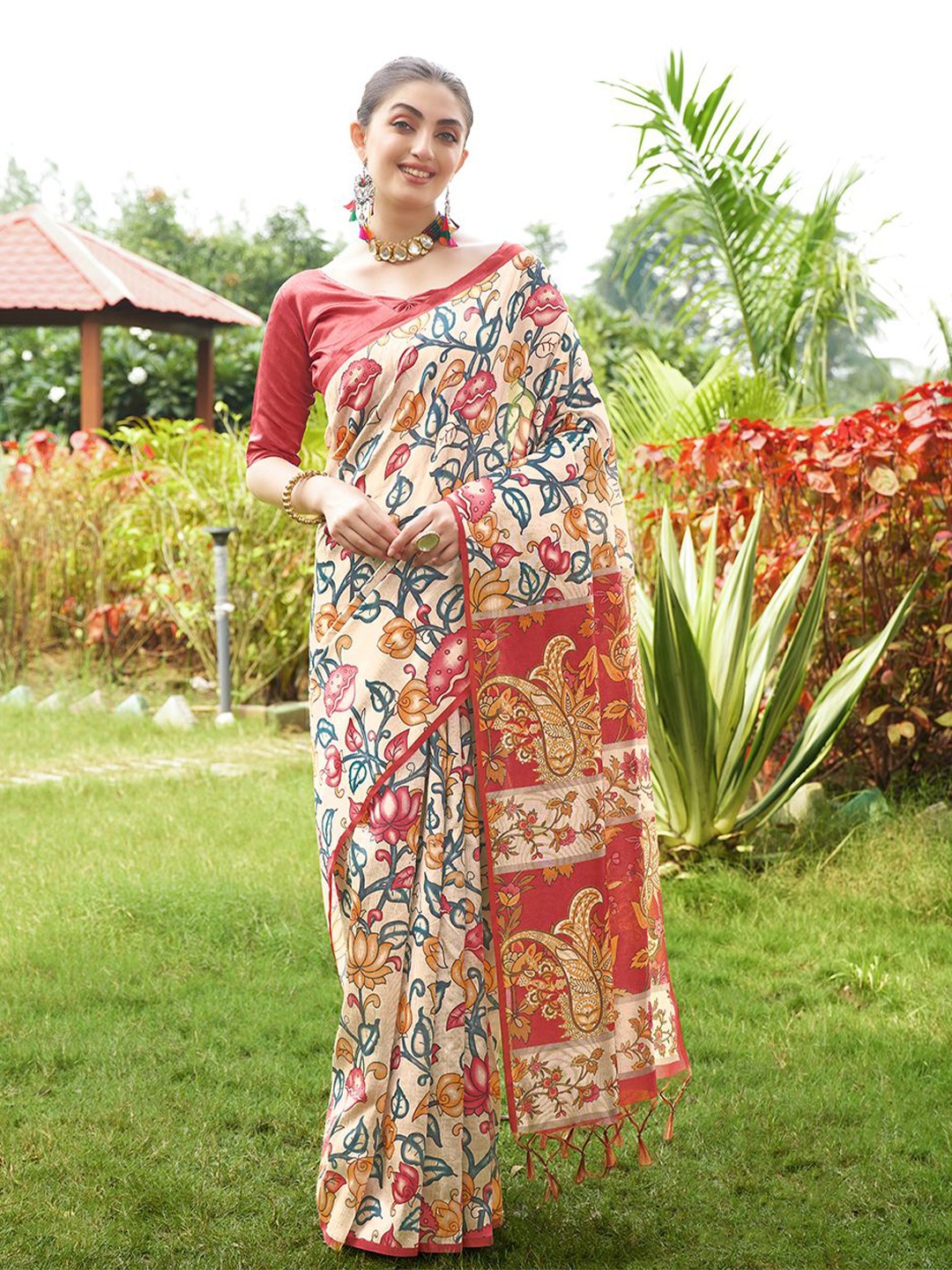 

Kandora Women Floral Printed Pure Silk Tussar Saree, Beige