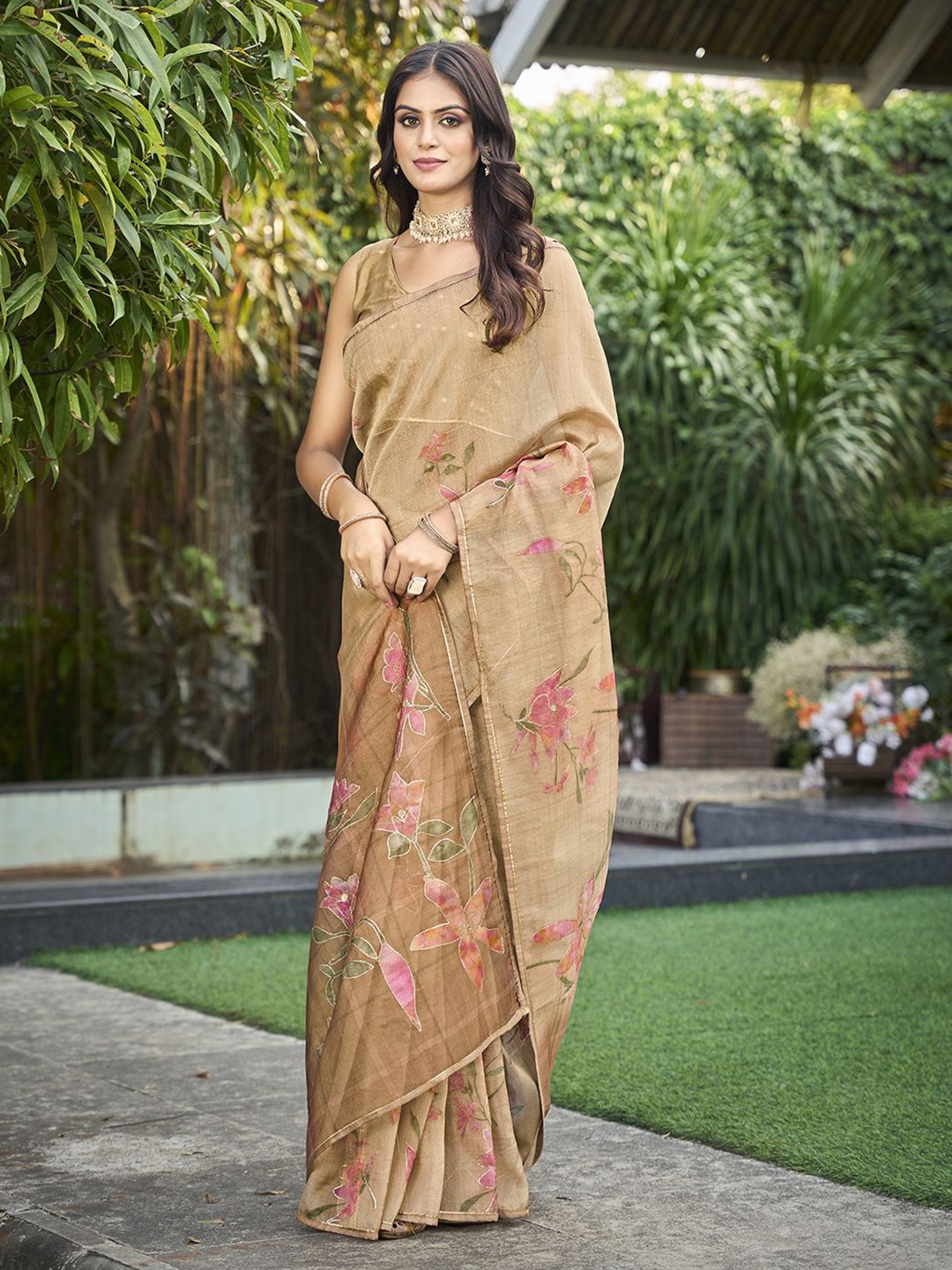 

Ethnielle Floral Printed Tissue Saree, Beige