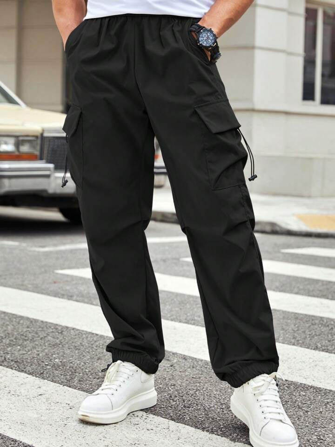 

TABADTOD Men Relaxed Loose Fit Mid-Rise Parachute Trousers, Black