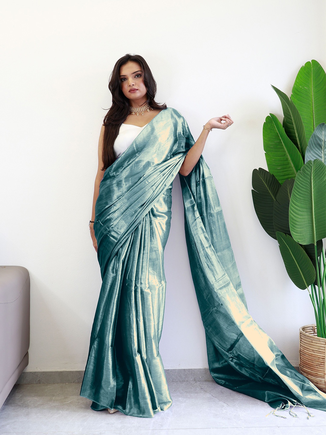 

Anouk Tissue Saree With Blouse Piece, Teal