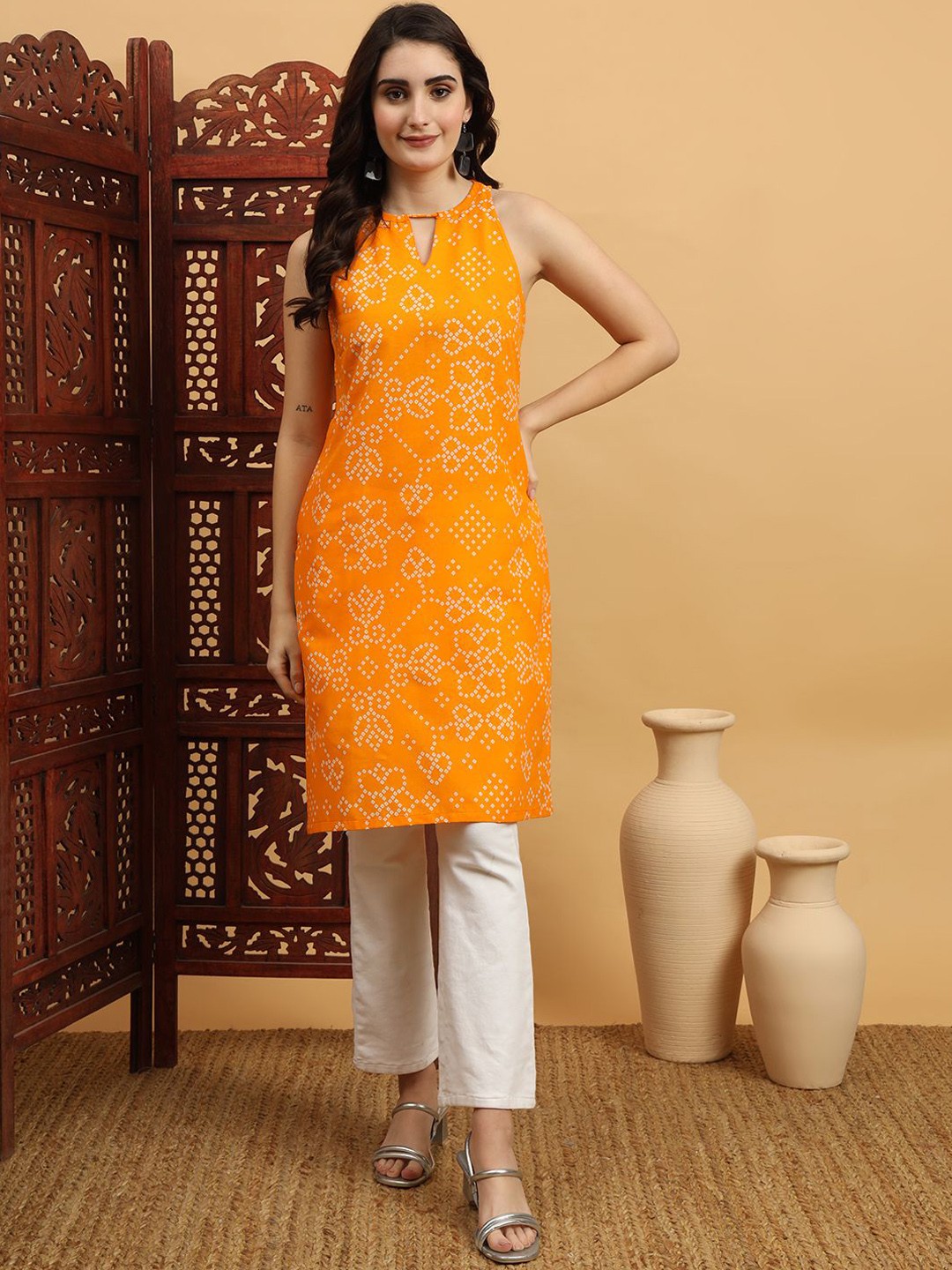 

Anouk Rustic Women Floral Printed Keyhole Neck Floral Kurta, Yellow