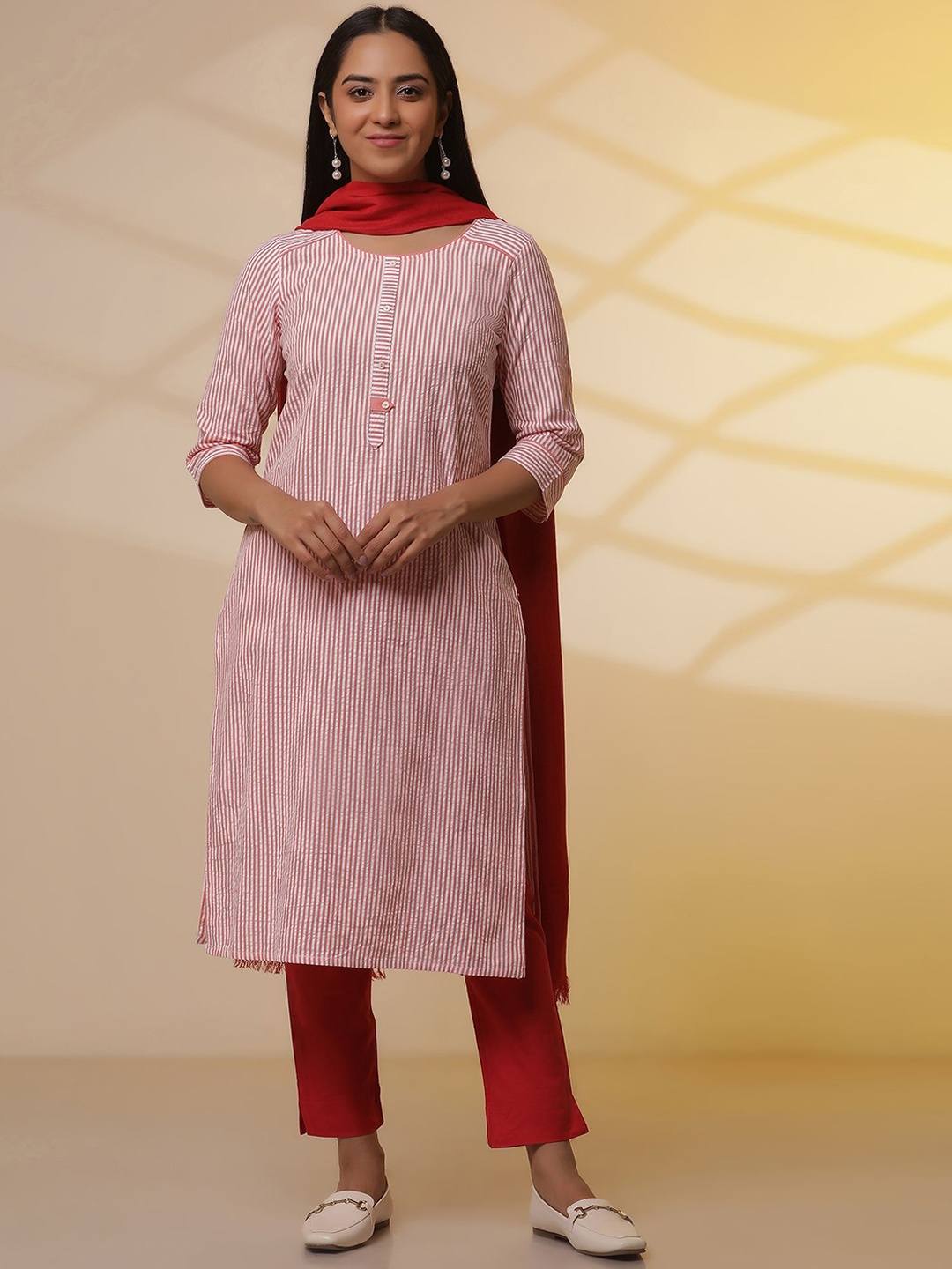 

AURELIA Striped Round Neck Straight Pure Cotton Kurta With Trousers & Dupatta, Peach
