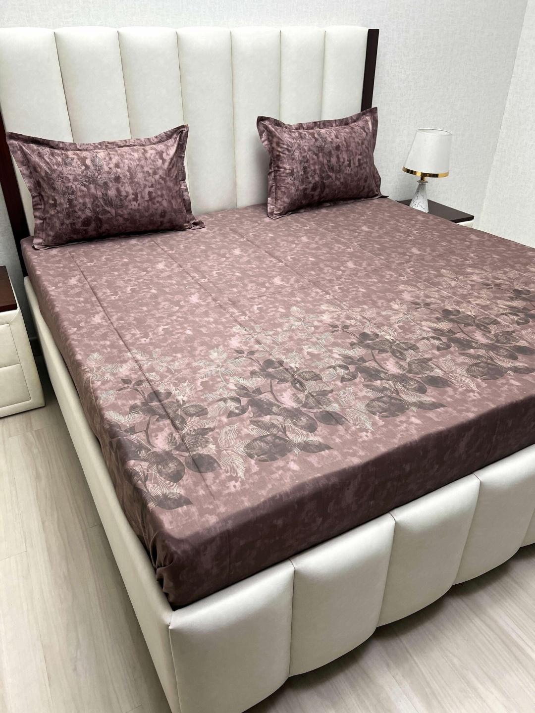 

Pure Decor Royal Majestic Brown & Black Floral 300 TC King Bedsheet Set 2.74 m x 2.74 m