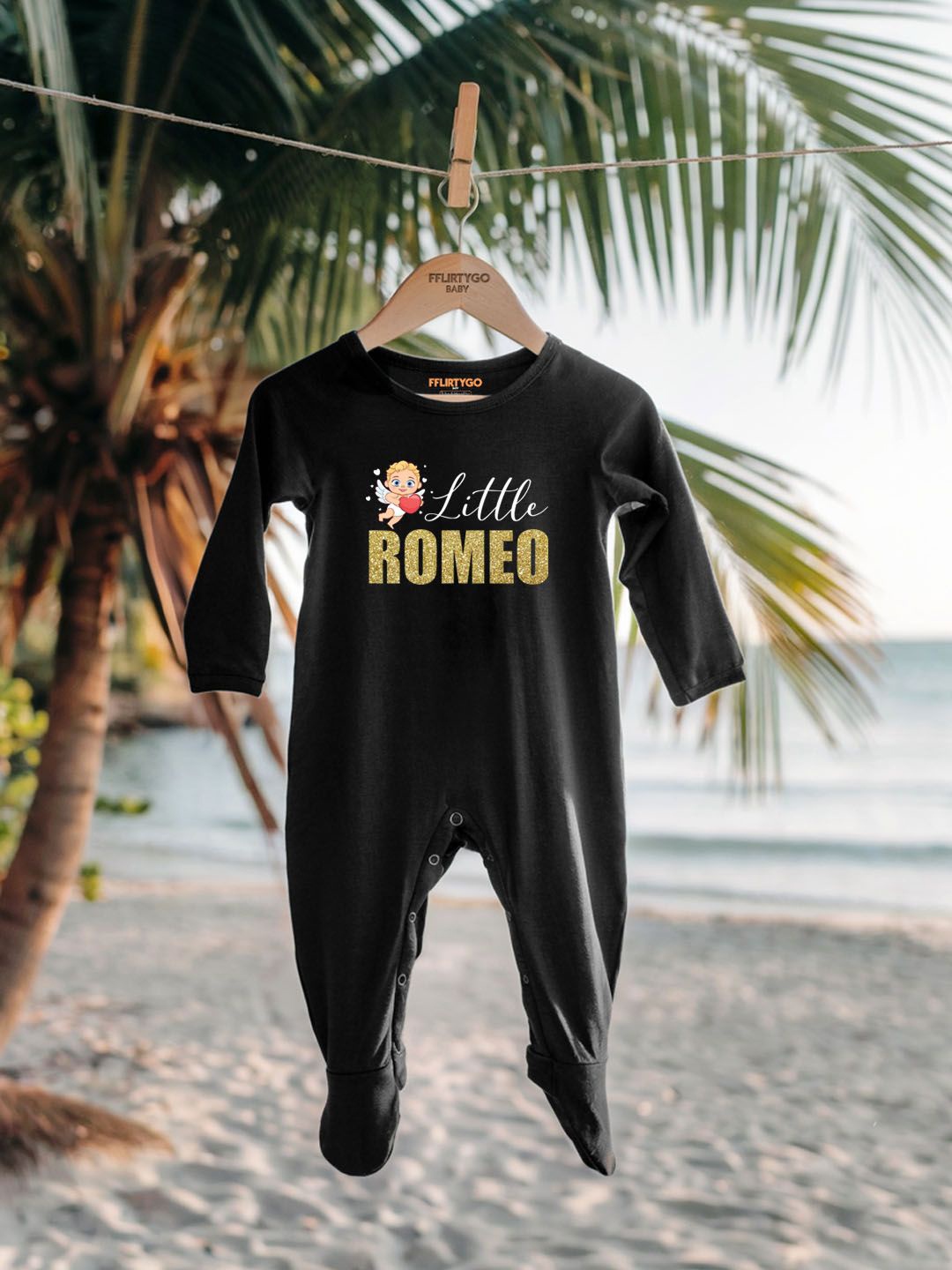 

FFLIRTYGO Infants Printed Cotton Sleepsuit, Black