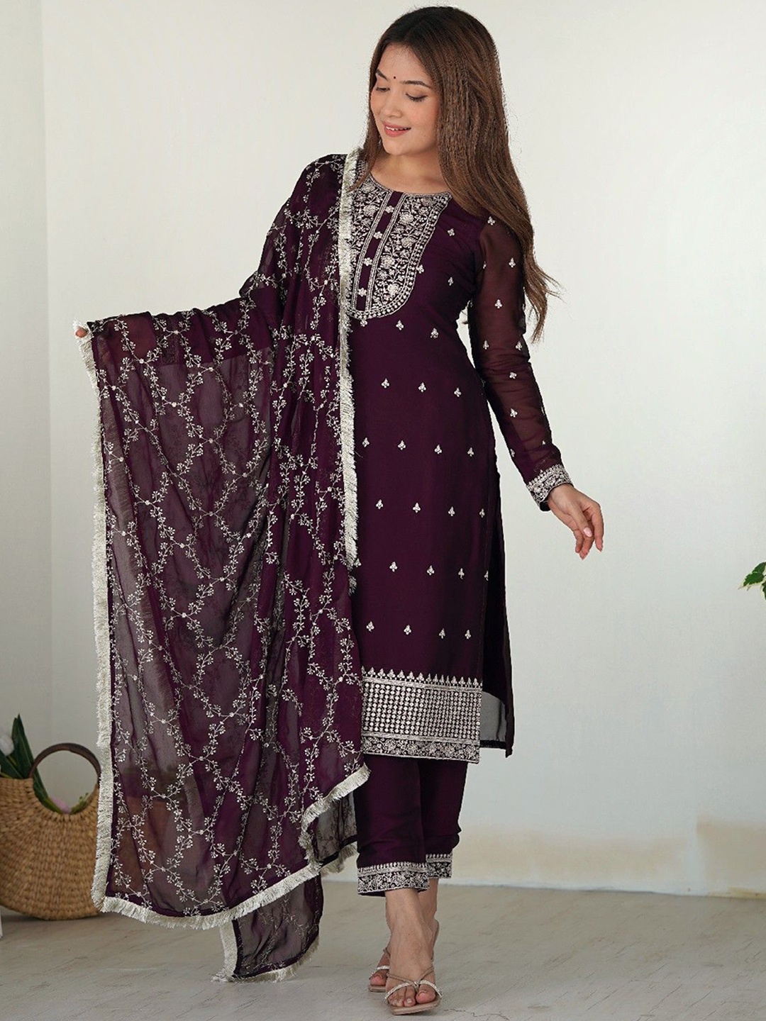 

Yara Creation Floral Embroidered Sequinned Rangoli Silk Kurta With Trousers & Dupatta, Burgundy