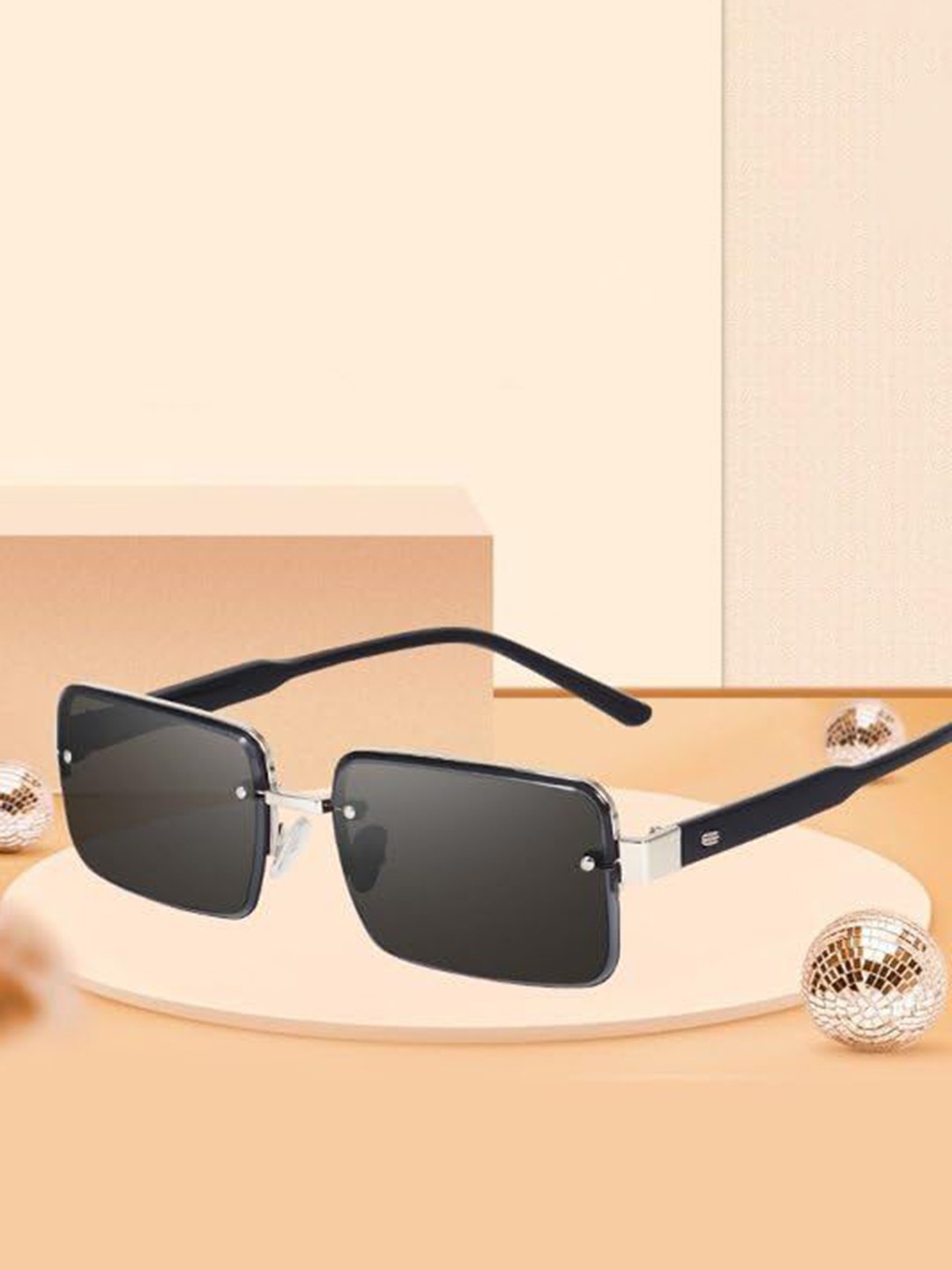 

RICH CLUB Unisex Square Sunglasses with UV Protected Lens, Black