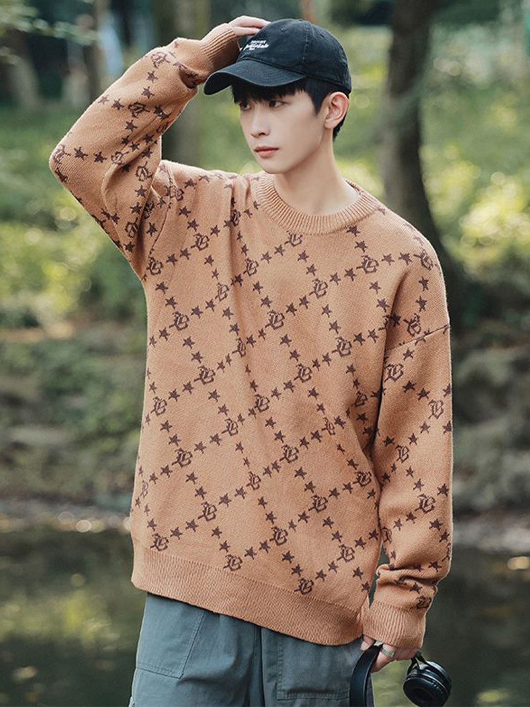

StyleCast x Revolte Men Printed Longline Pullover, Brown