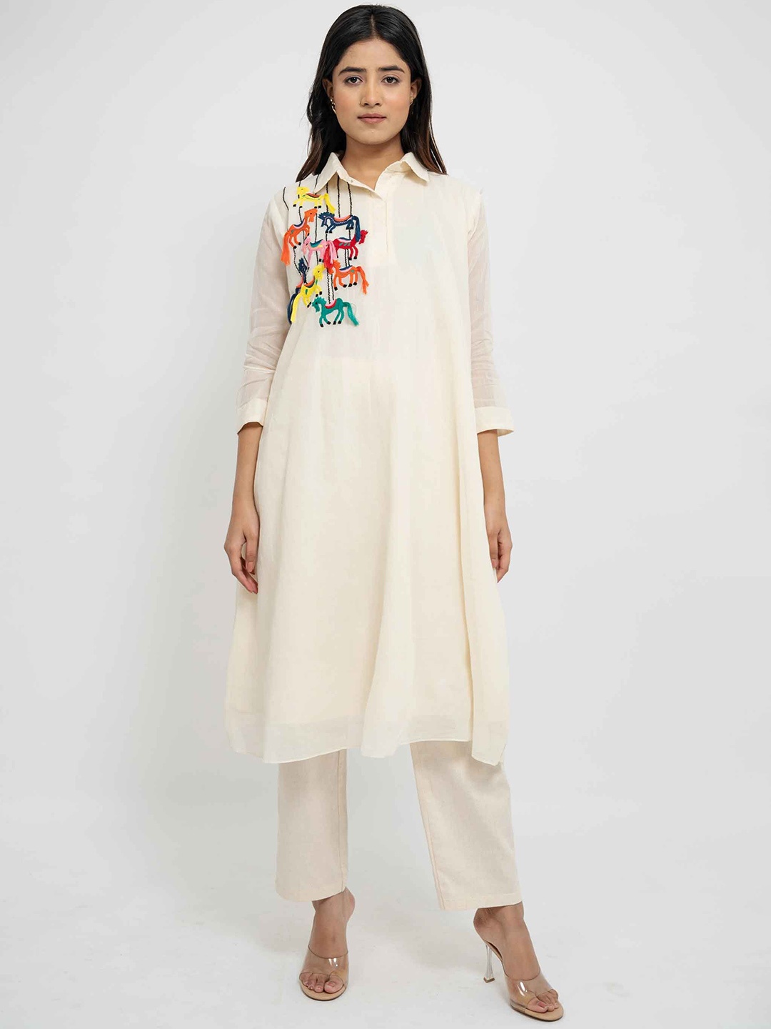 

AFFAIRE'S BY LEVELL5 Women Ethnic Motifs Embroidered Regular Thread Work Pure Cotton Kurta with Trousers, Off white