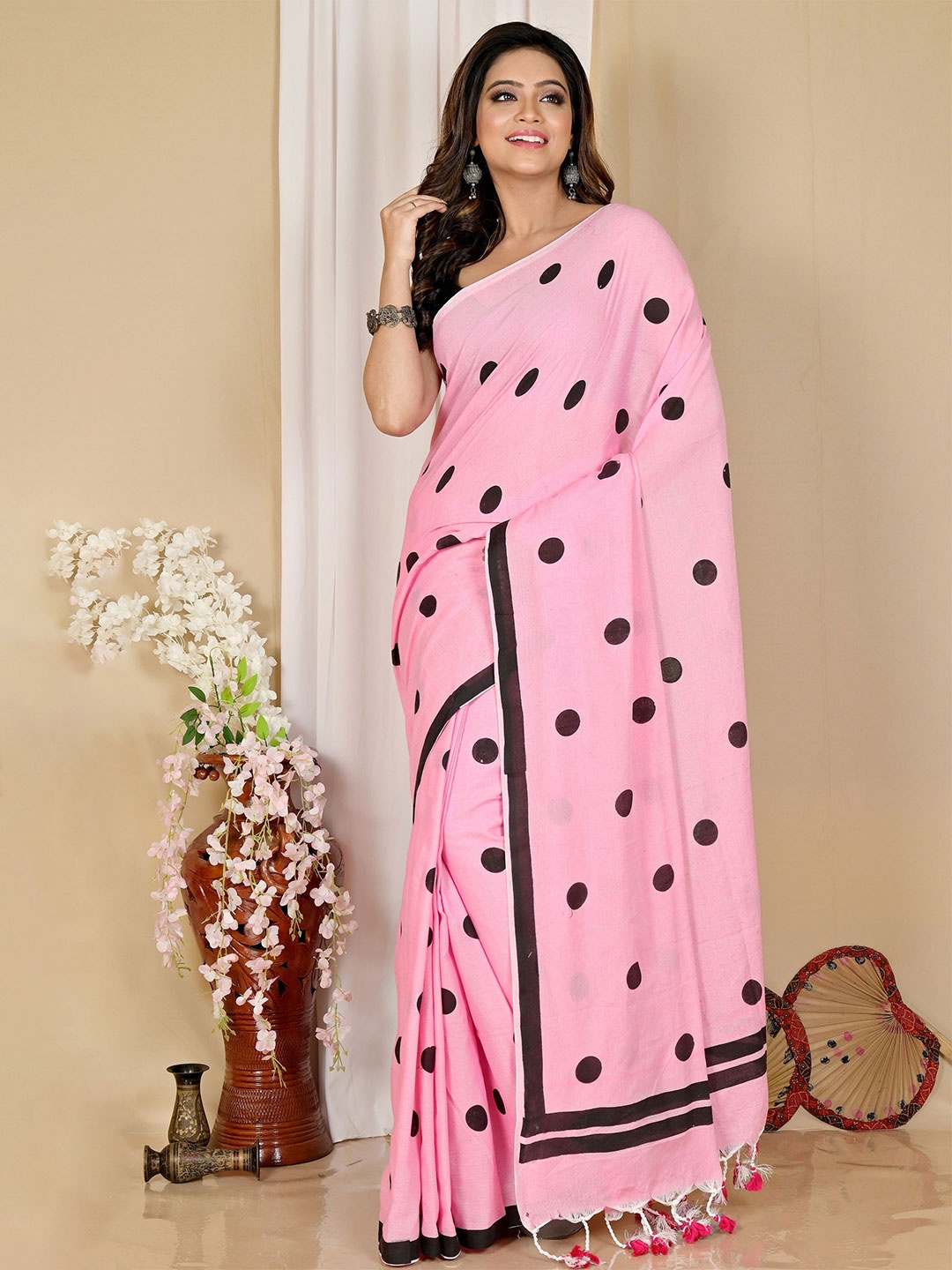 

PuJoy Polka Dot Pure Cotton Taant Saree, Pink