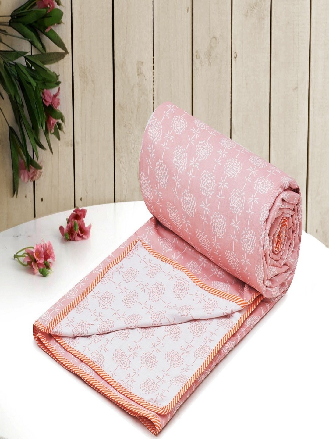 

RRC Peach-Coloured & White Floral AC Room 150 GSM 3 Layer Double Bed Dohar