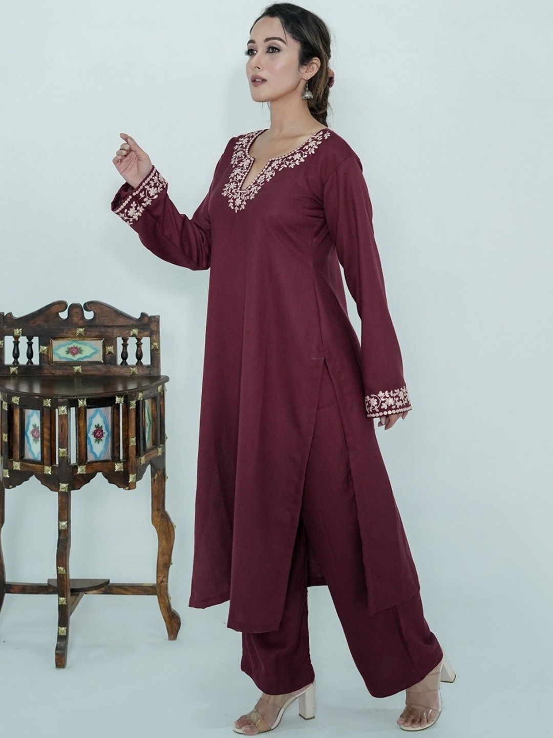 

Ethnic Threads Floral Embroidered Chikankari Straight Kurta with Trousers, Maroon