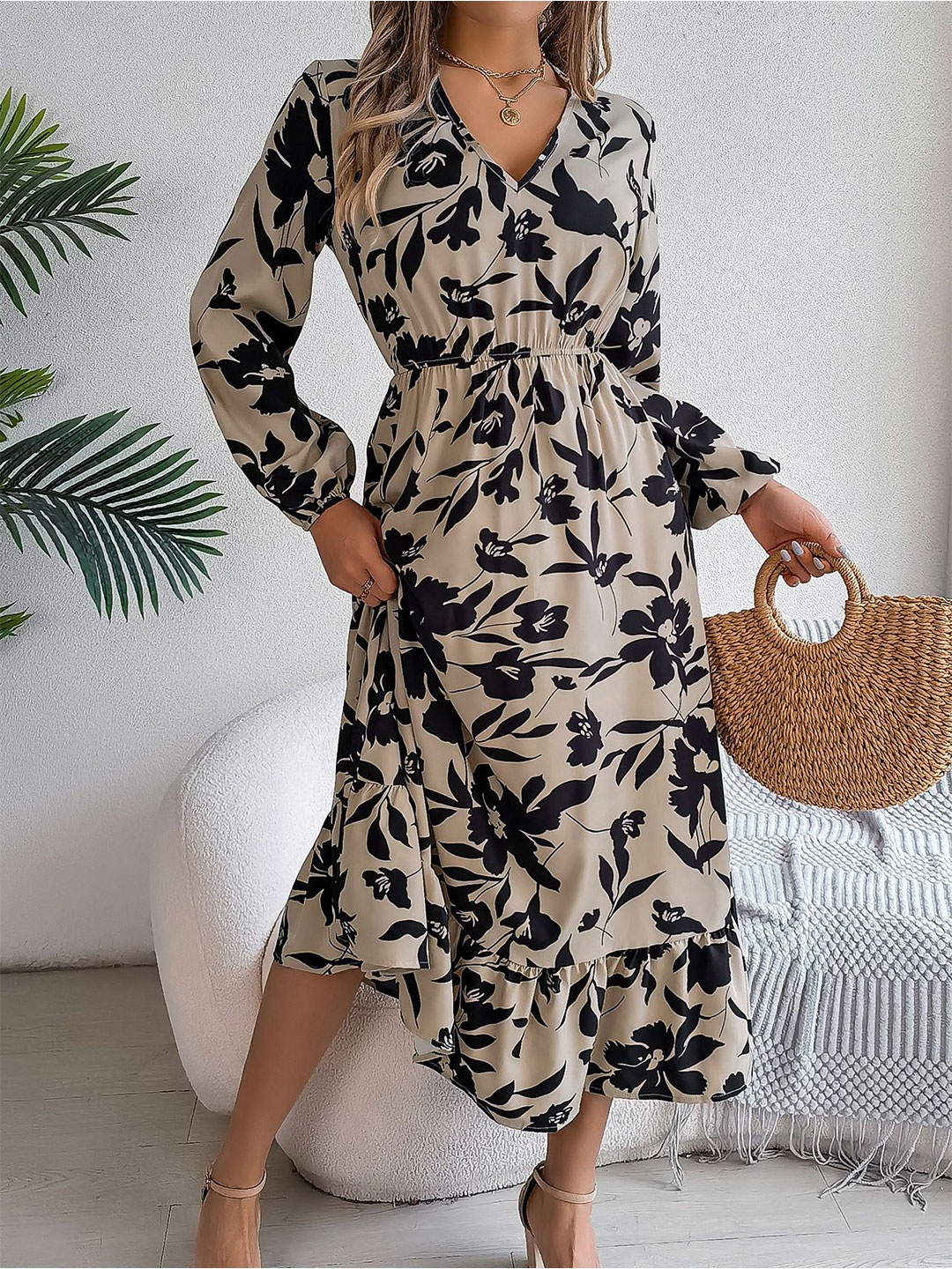 

StyleCast x Revolte Floral Print Georgette Fit & Flare Midi Dress, Khaki