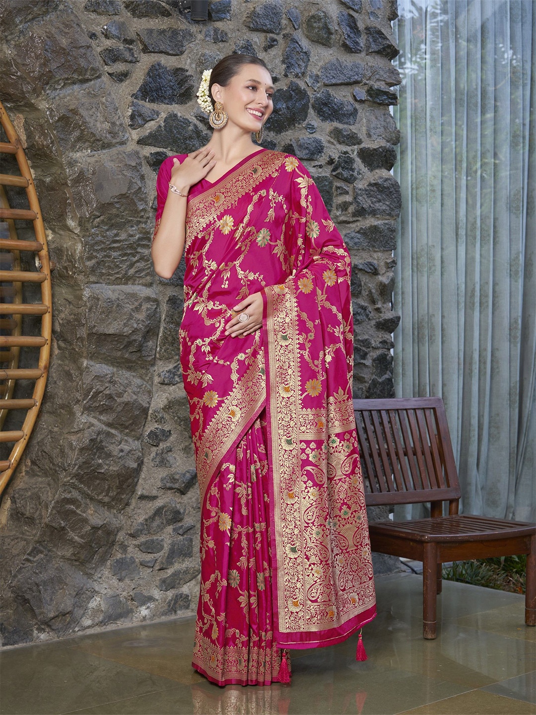 

SAREETHNIC Woven Design Zari Pure Silk Banarasi Saree, Red