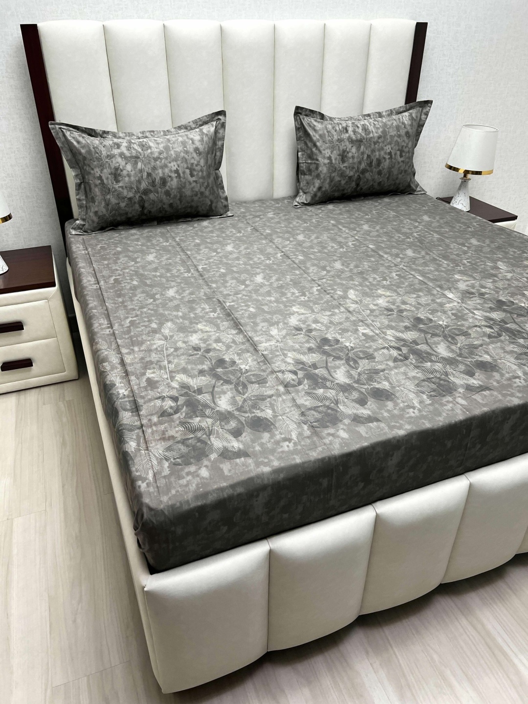 

Pure Decor Royal Grey Floral 240 TC Cotton King Bedsheet Set 2.74 m x 2.74 m