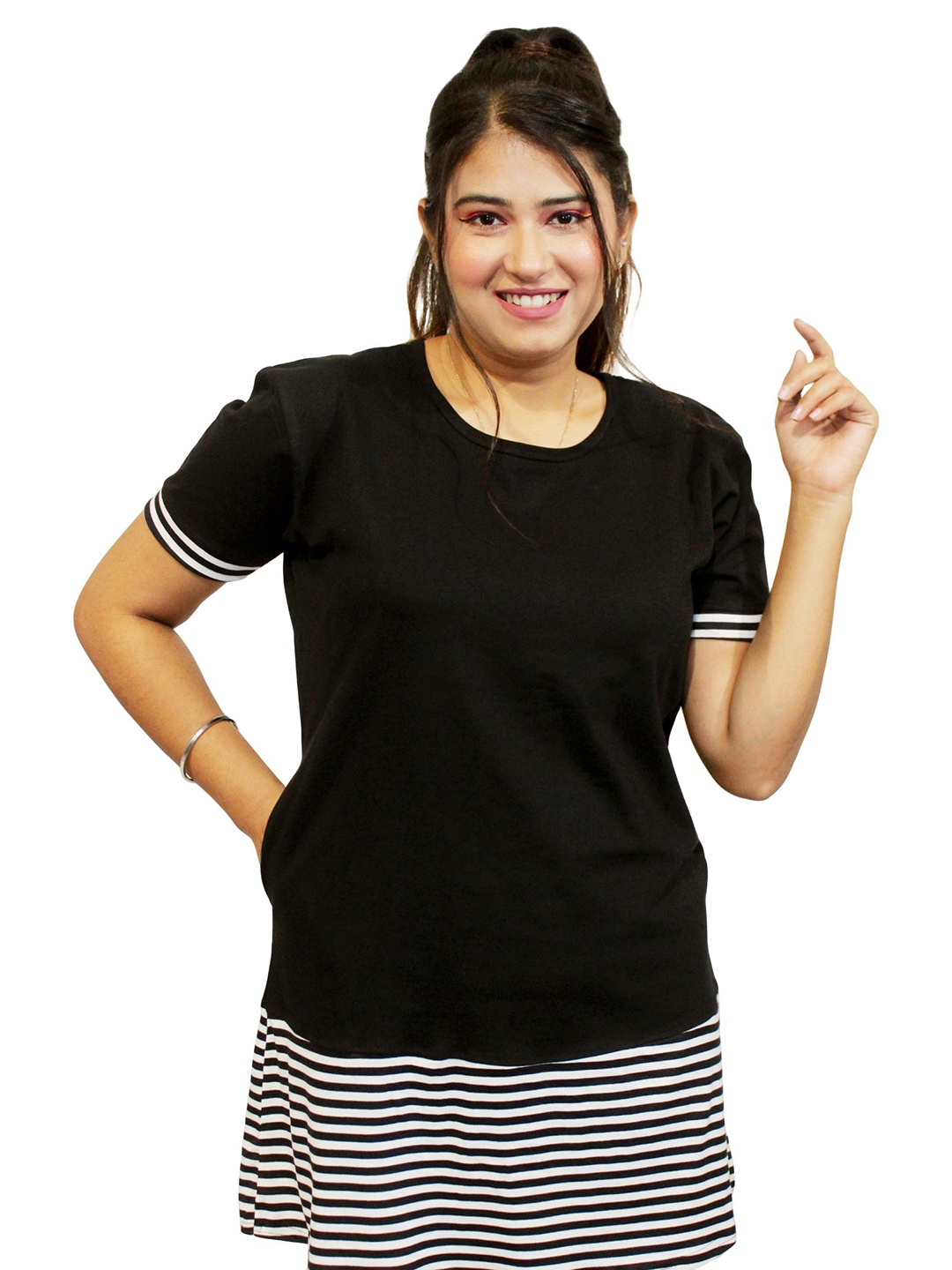 

PINK SHELL Women Striped Round Neck Cotton T-shirt, Black