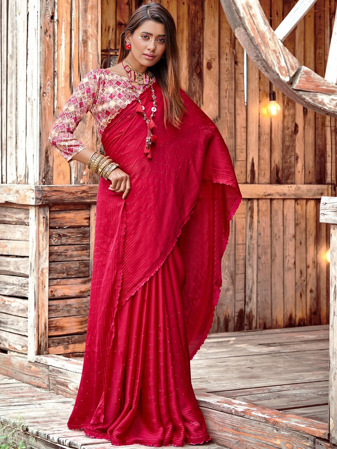 

Mitera Embellished Beads and Stones Saree, Red