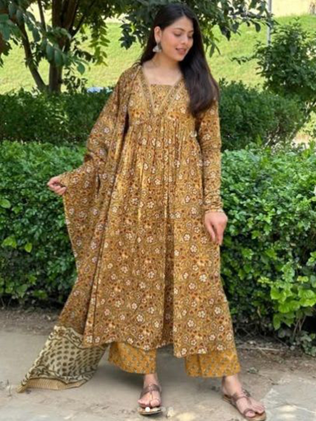 

Shriji fashion Floral Printed Square Neck Empire Pure Cotton Kurta With Palazzo & Dupatta, Yellow