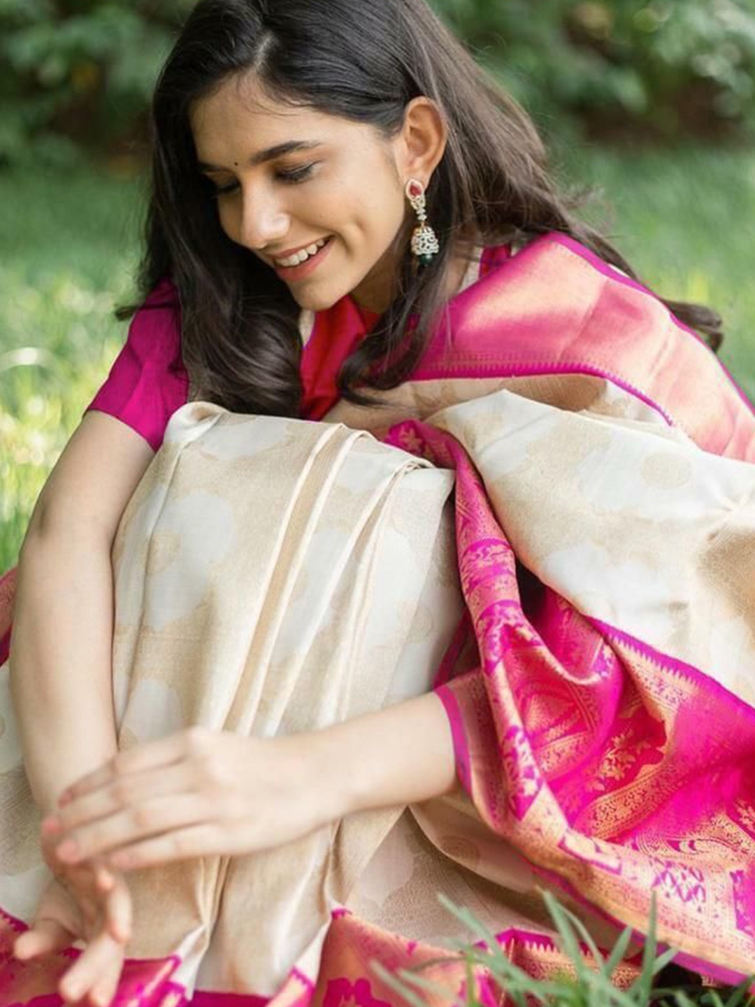 

bansari textiles Woven Design Zari Banarasi Saree, White