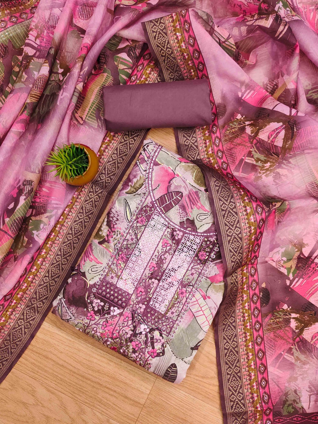 

Blissta Floral Embellished Unstitched Dress Material, Lavender