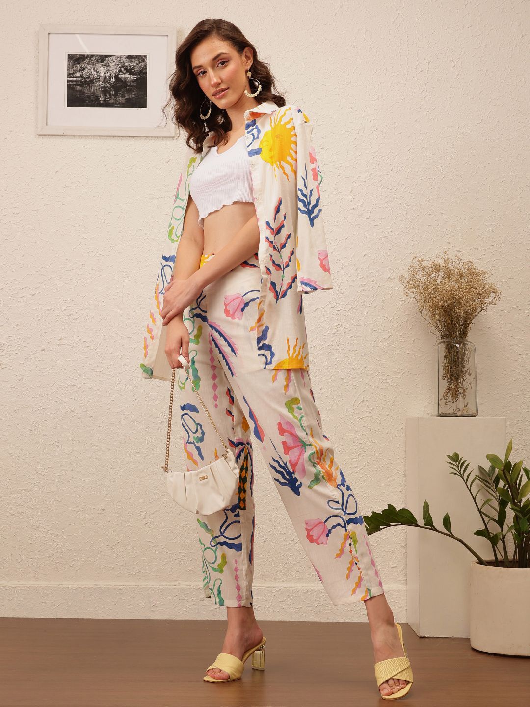 

CORSICA Women Oversized Fit Spread Collar Floral Printed Casual Shirt, White