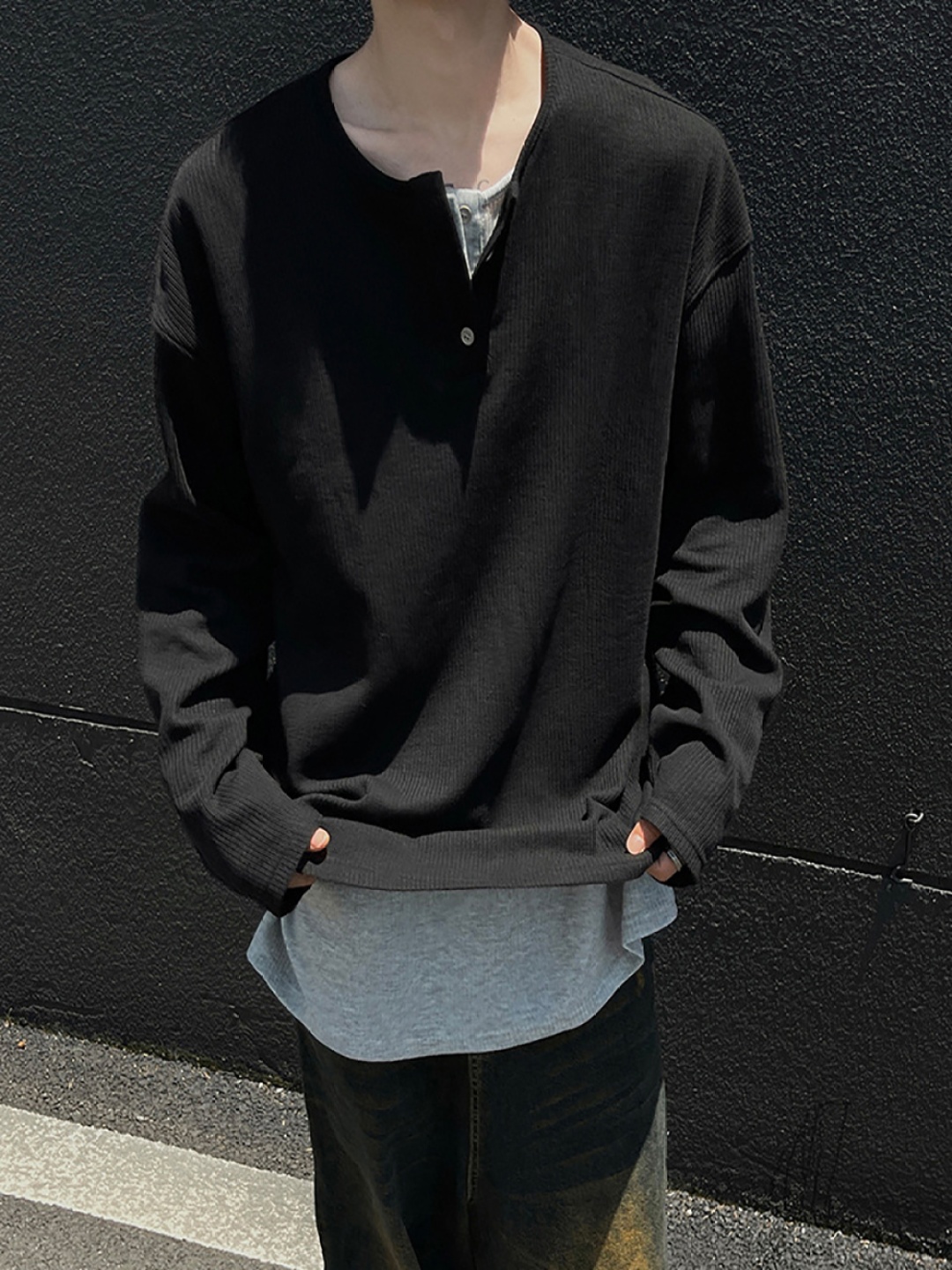 

StyleCast x Revolte Men Peter Pan Collar T-shirt, Black
