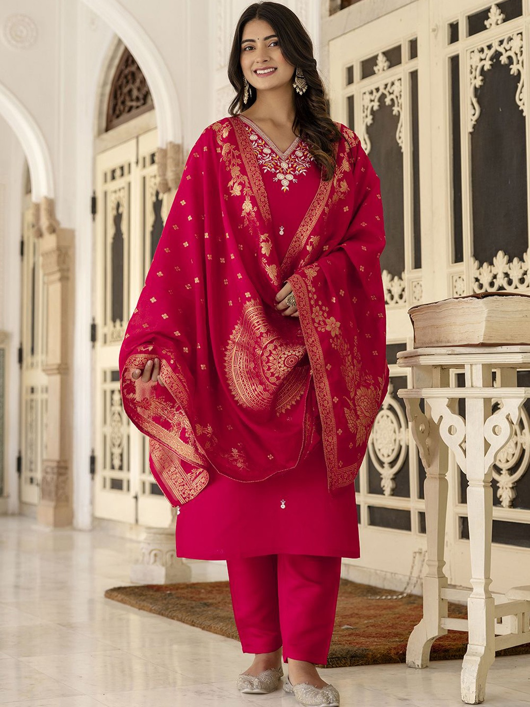 

Navlik Floral Embroidered V-Neck Straight Kurta with Trousers And Dupatta, Red