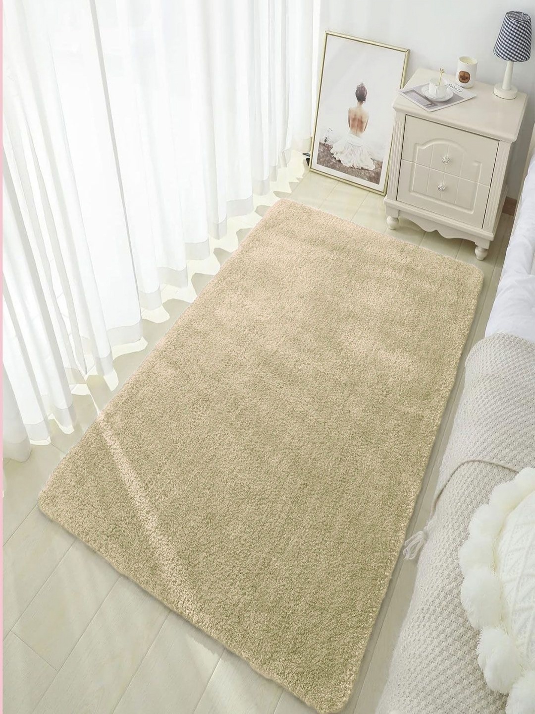 

LUXEHOME INTERNATIONAL Beige Anti-Skid Microfiber Shaggy Carpet