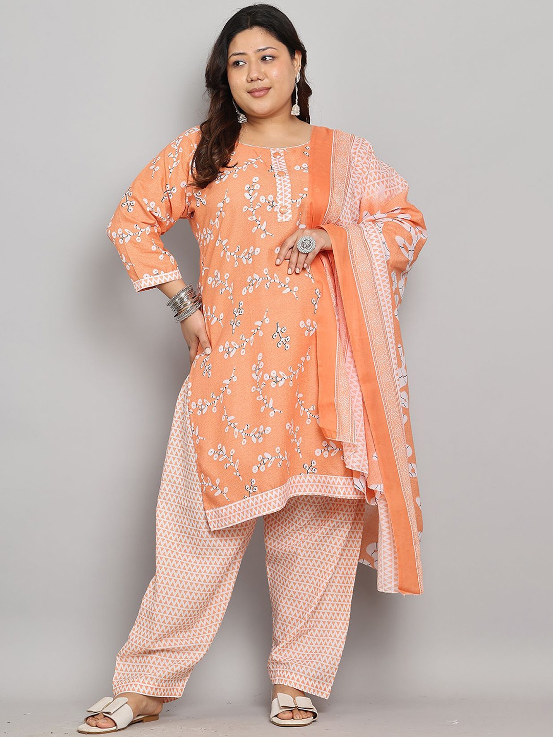 

Rajnandini Floral Printed Round Neck Straight Kurta With Salwar & Dupatta, Orange