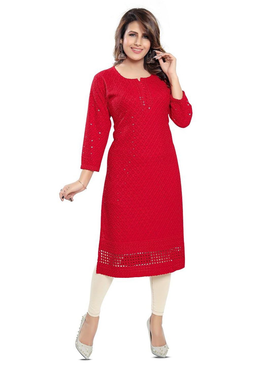 

DREAM & DZIRE Women Embroidered Round Neck Straight Kurta, Red