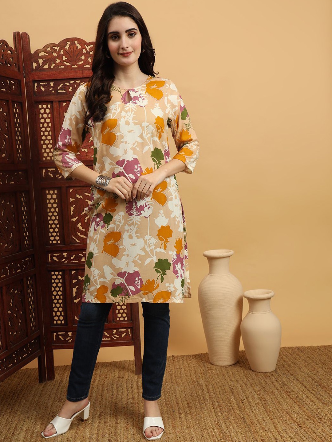 

Anouk Rustic Women Floral Printed Keyhole Neck Floral Kurta, Cream