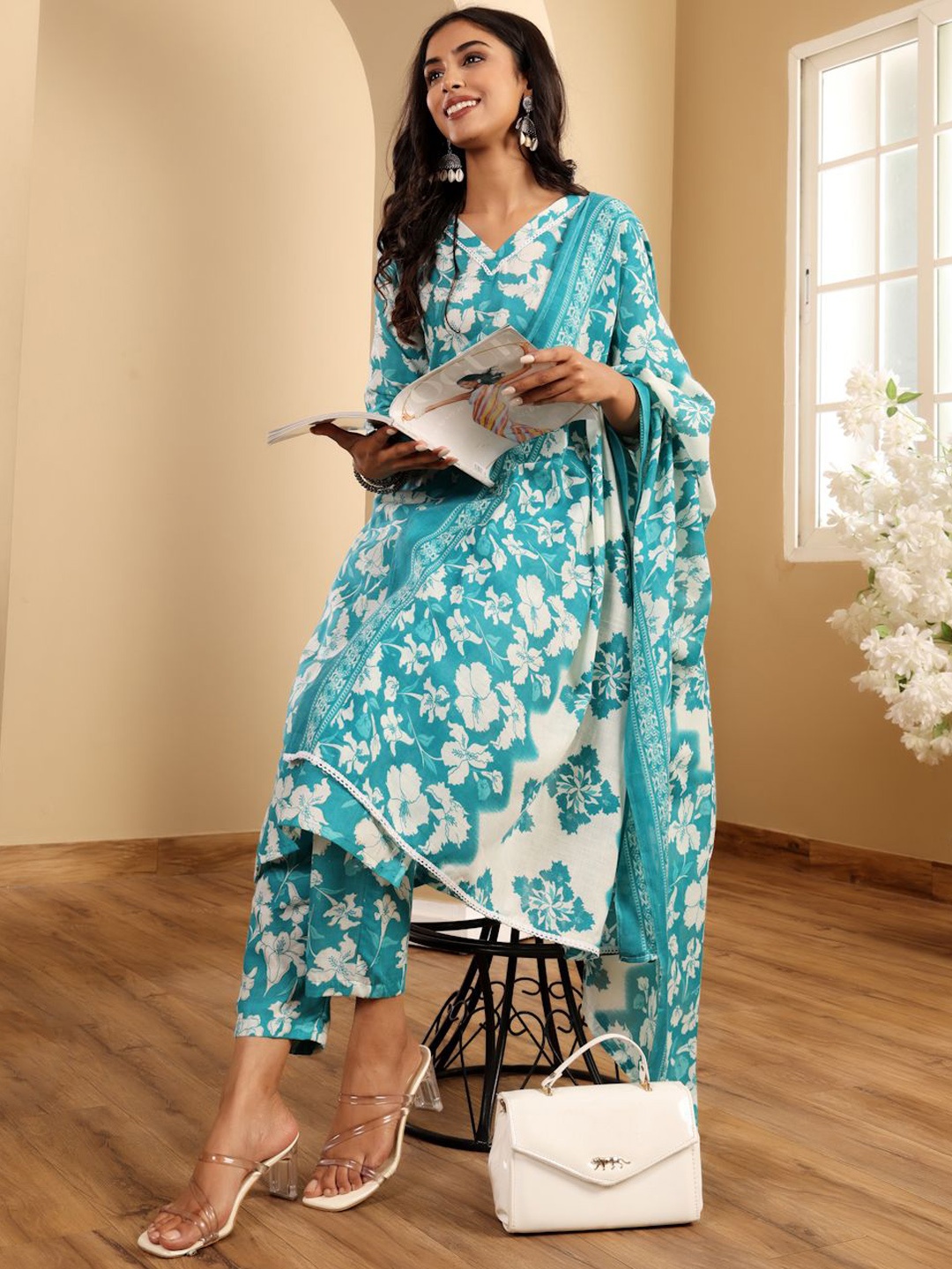 

Varanga Floral Printed V-Neck Straight Kurta With Trousers And Dupatta, Blue
