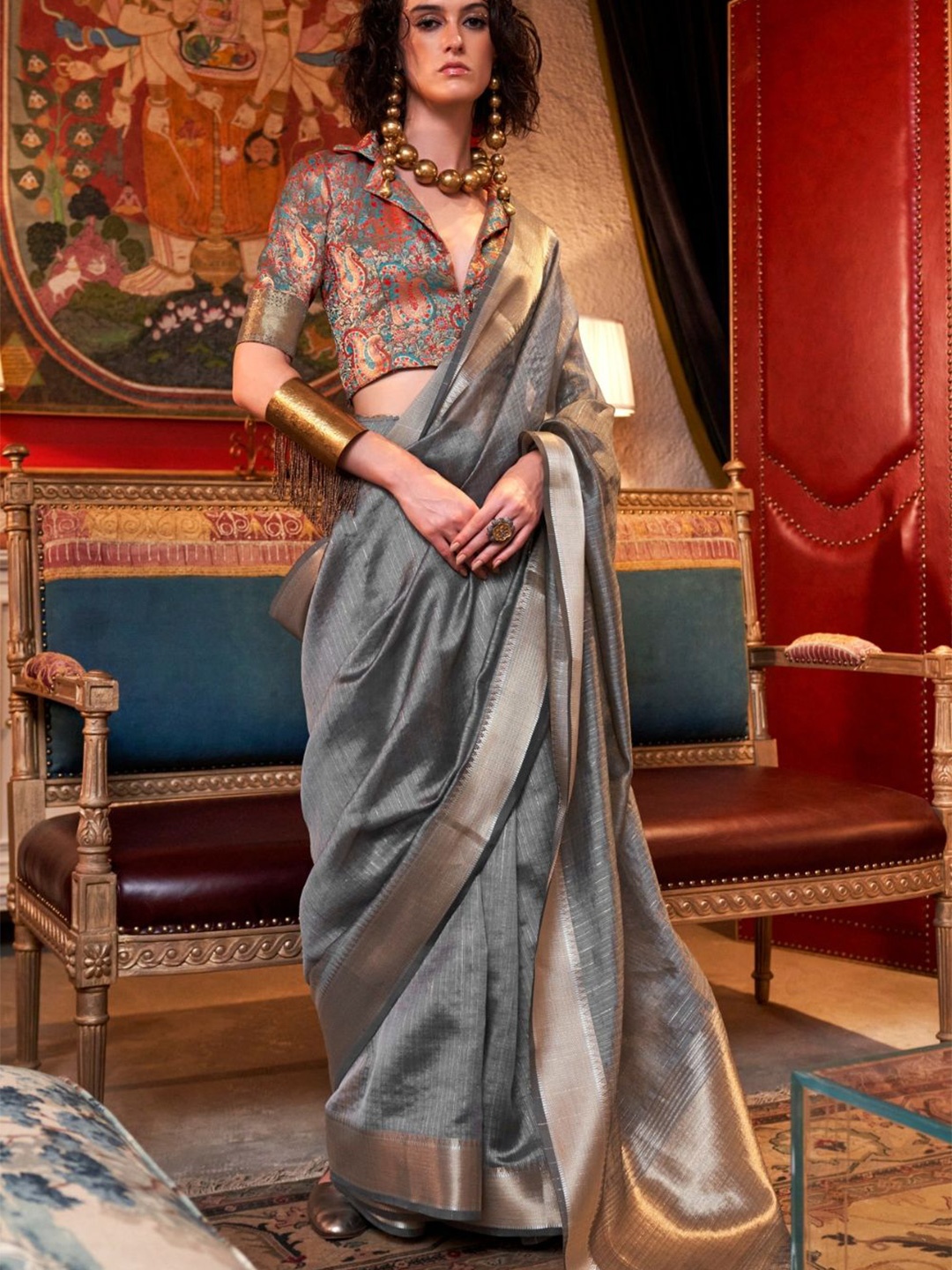 

BLENDIFY Woven Design Zari Poly Chiffon Banarasi Saree, Grey