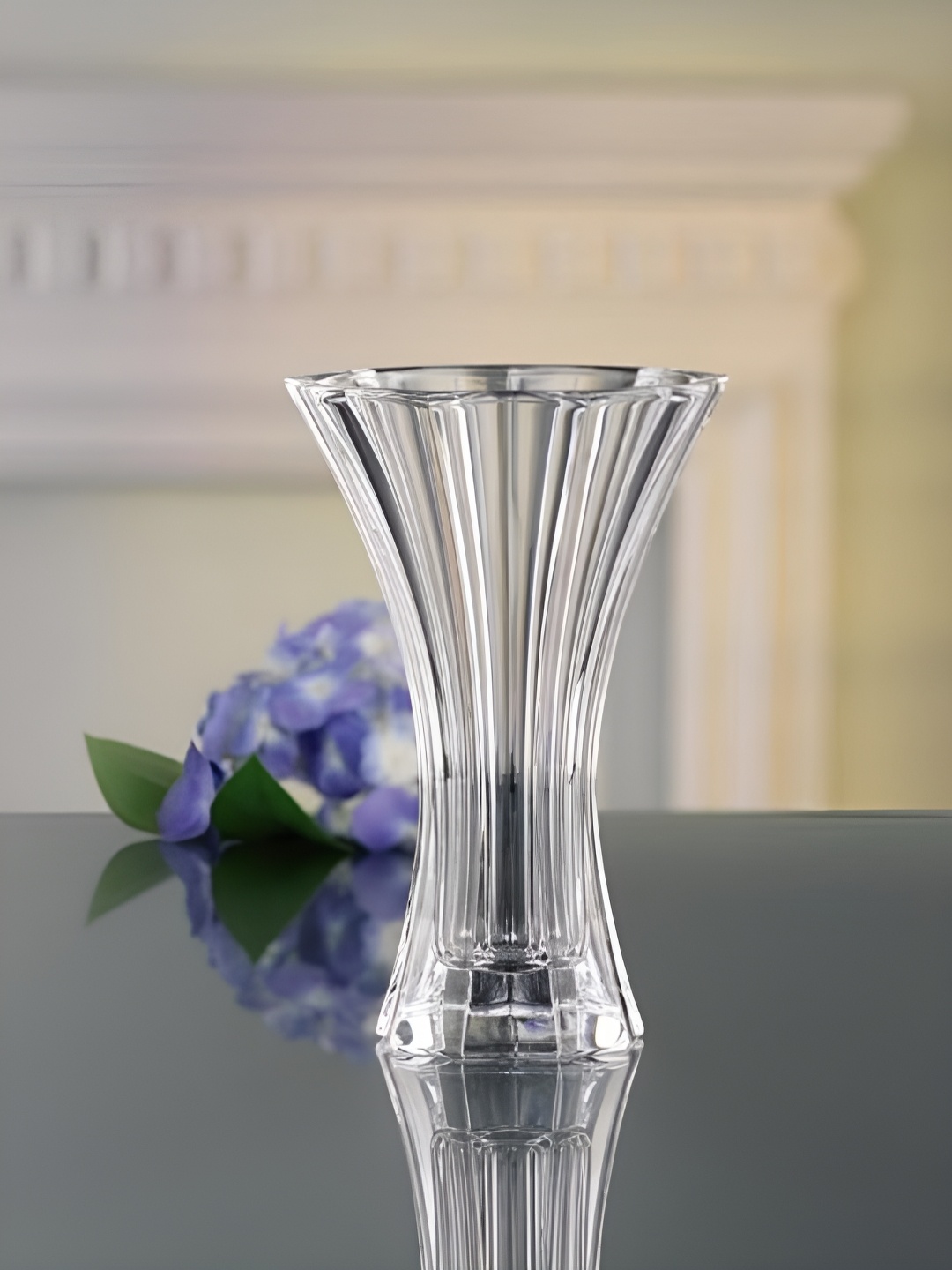 

Nachtmann Saphir Crystal Transparent Textured Glass Flower Vase