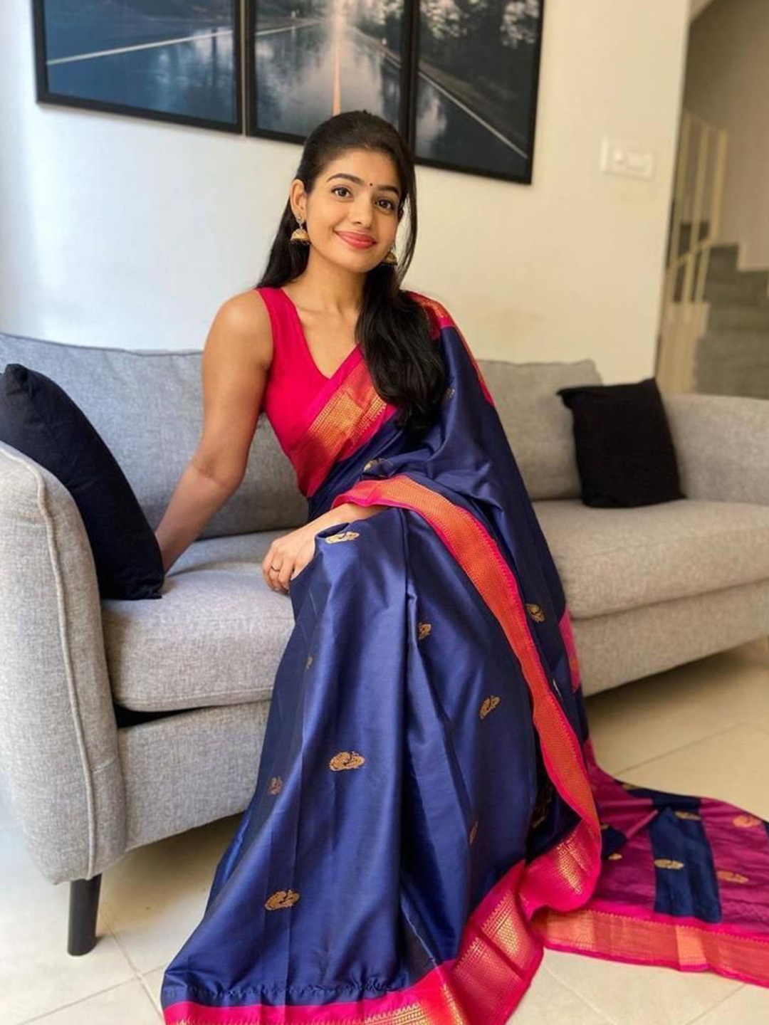 

bansari textiles Woven Design Zari Pure Silk Kanjeevaram Saree, Blue