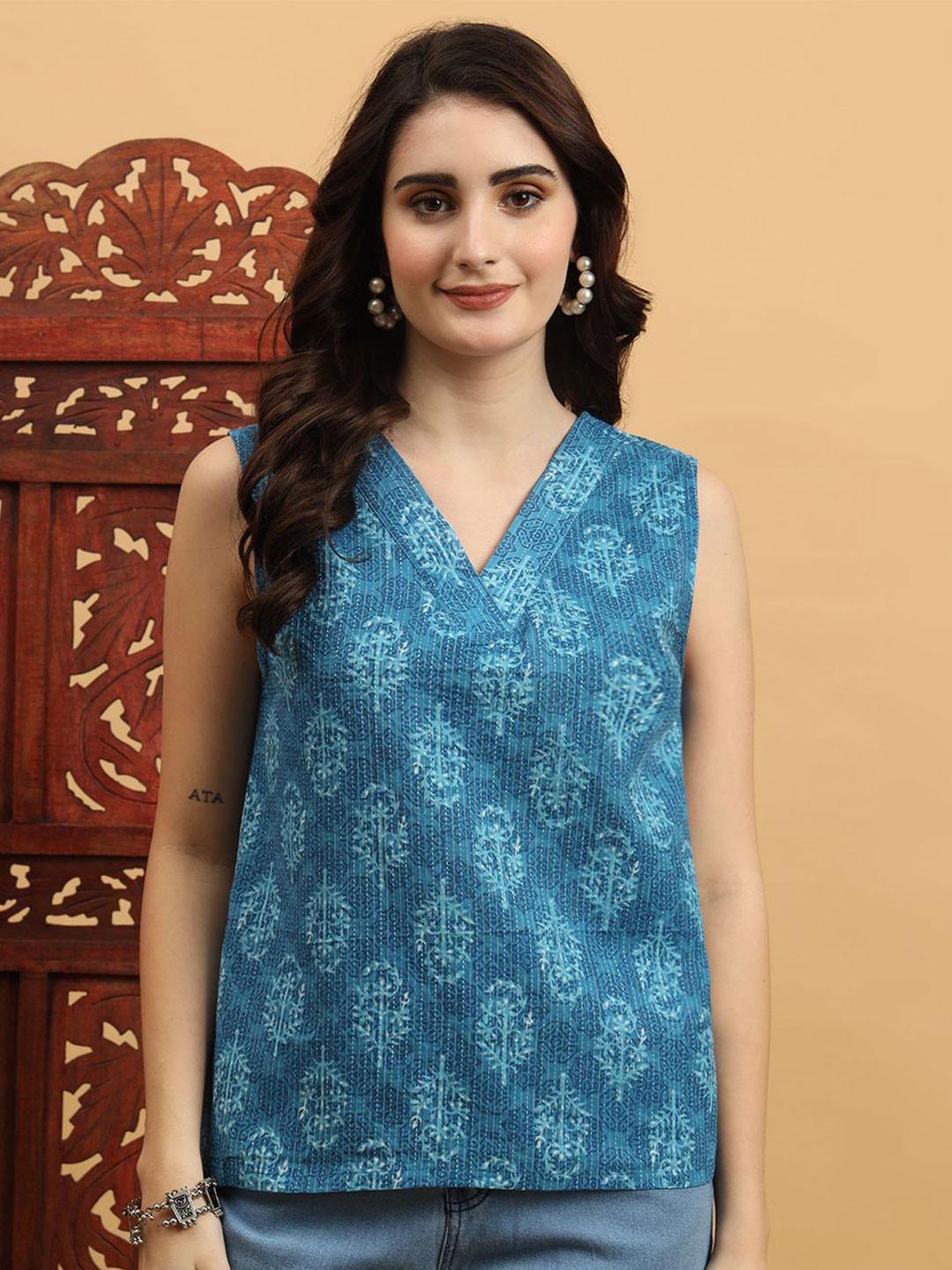 

Anouk Rustic Ethnic Motifs Printed V-Neck Pure Cotton Kurti, Blue