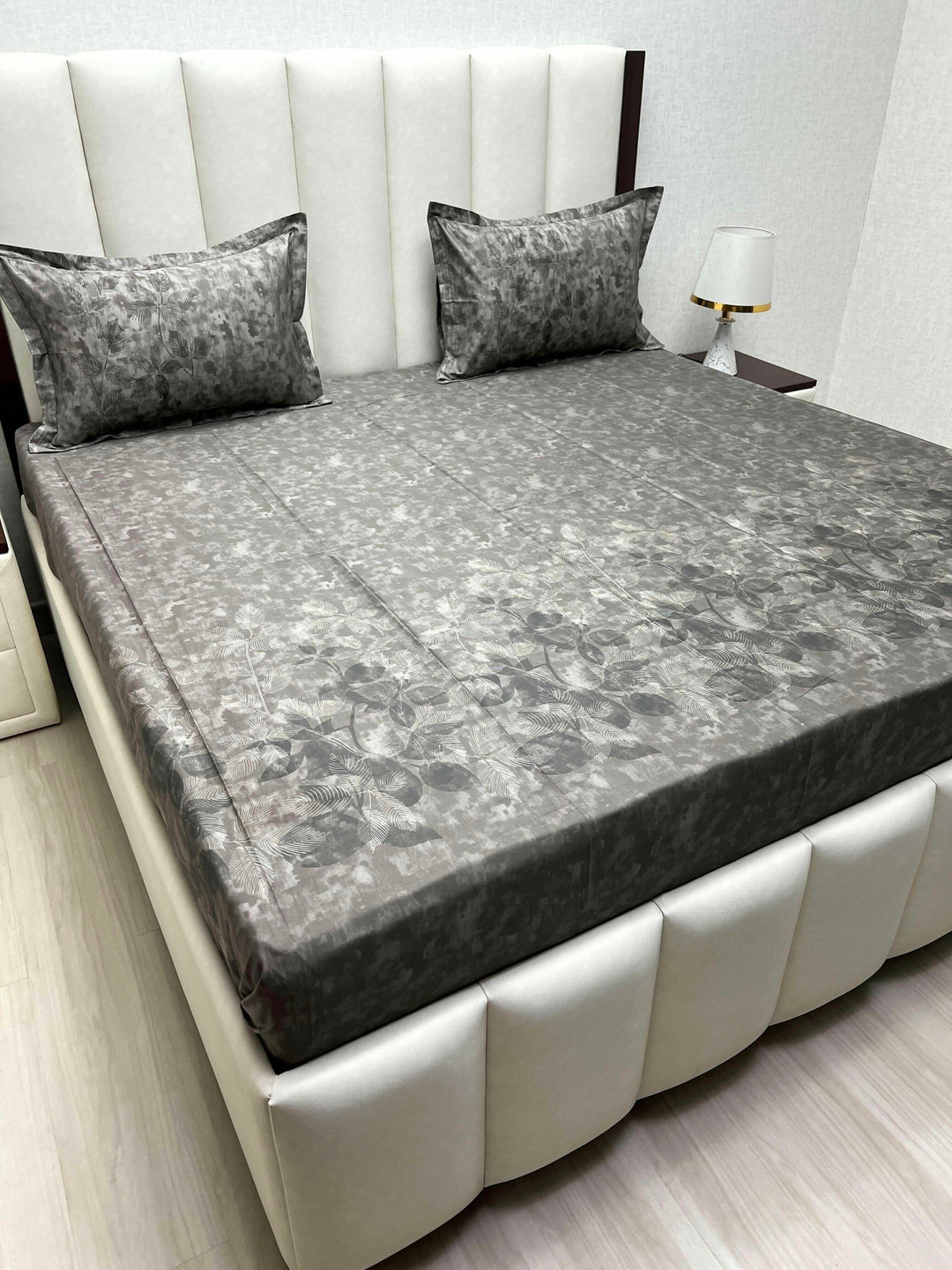 

Pure Decor Royal Majestic Grey Floral 330 TC Cotton King Bedsheet Set 2.74 m x 2.74 m
