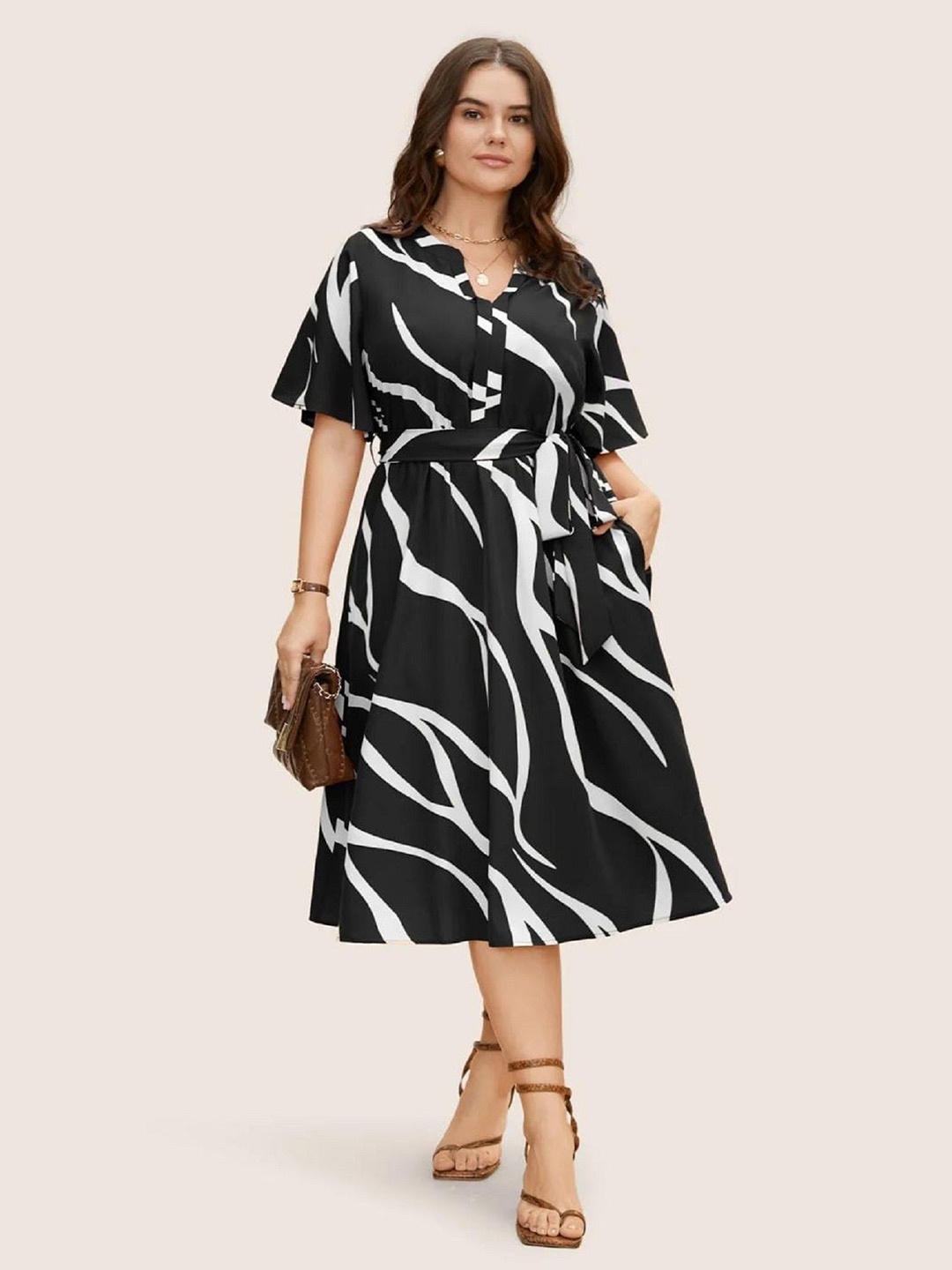 

JAIPURFAME Printed Flared Sleeve Fit & Flare Midi Dress, Black
