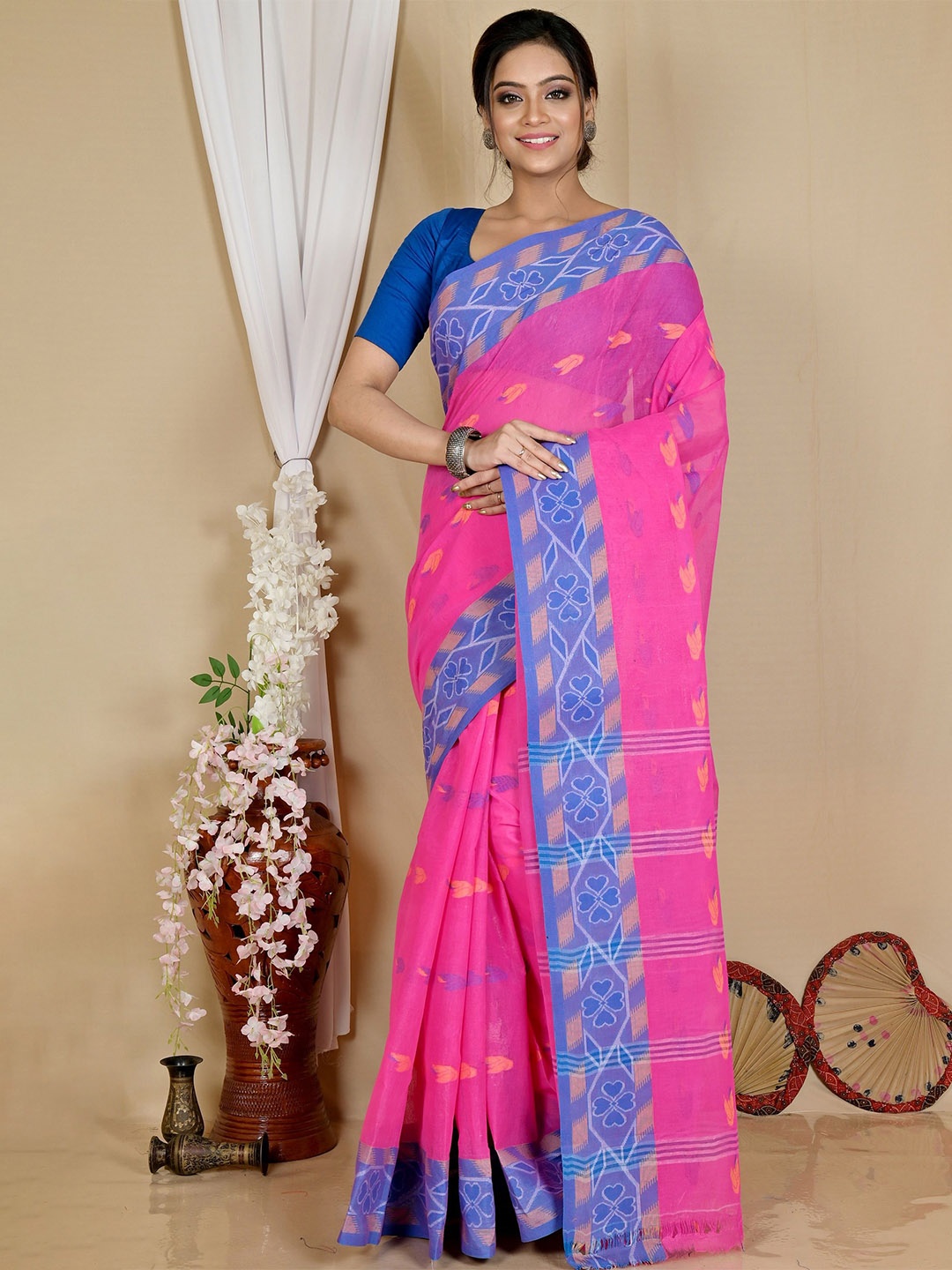 

DipDiya Woven Design Pure Cotton Taant Saree, Pink