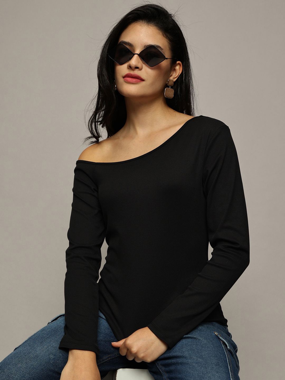 

The Roadster Lifestyle Co Women Off-Shoulder Long Sleeve Top, Black