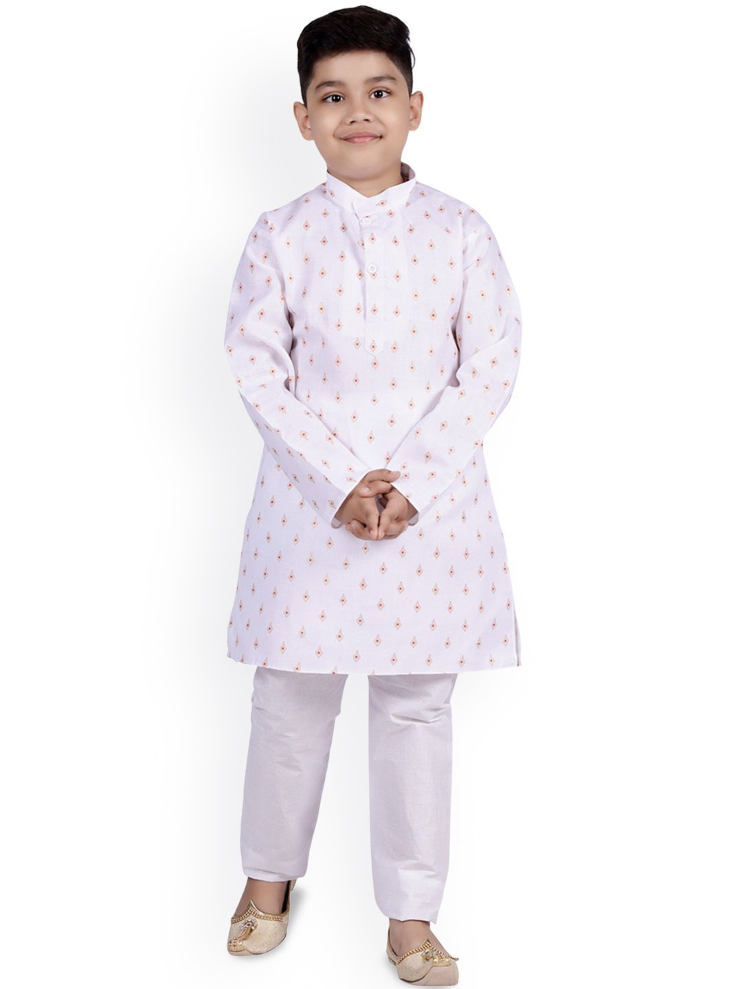 

BAESD Boys Floral Printed Mandarin Collar Straight Kurta With Pyjamas, White