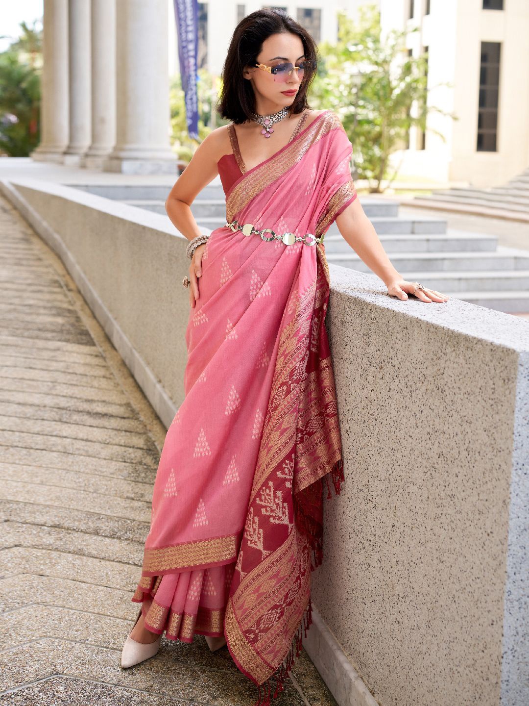 

Mitera Woven Design Zari Silk Blend Saree, Pink