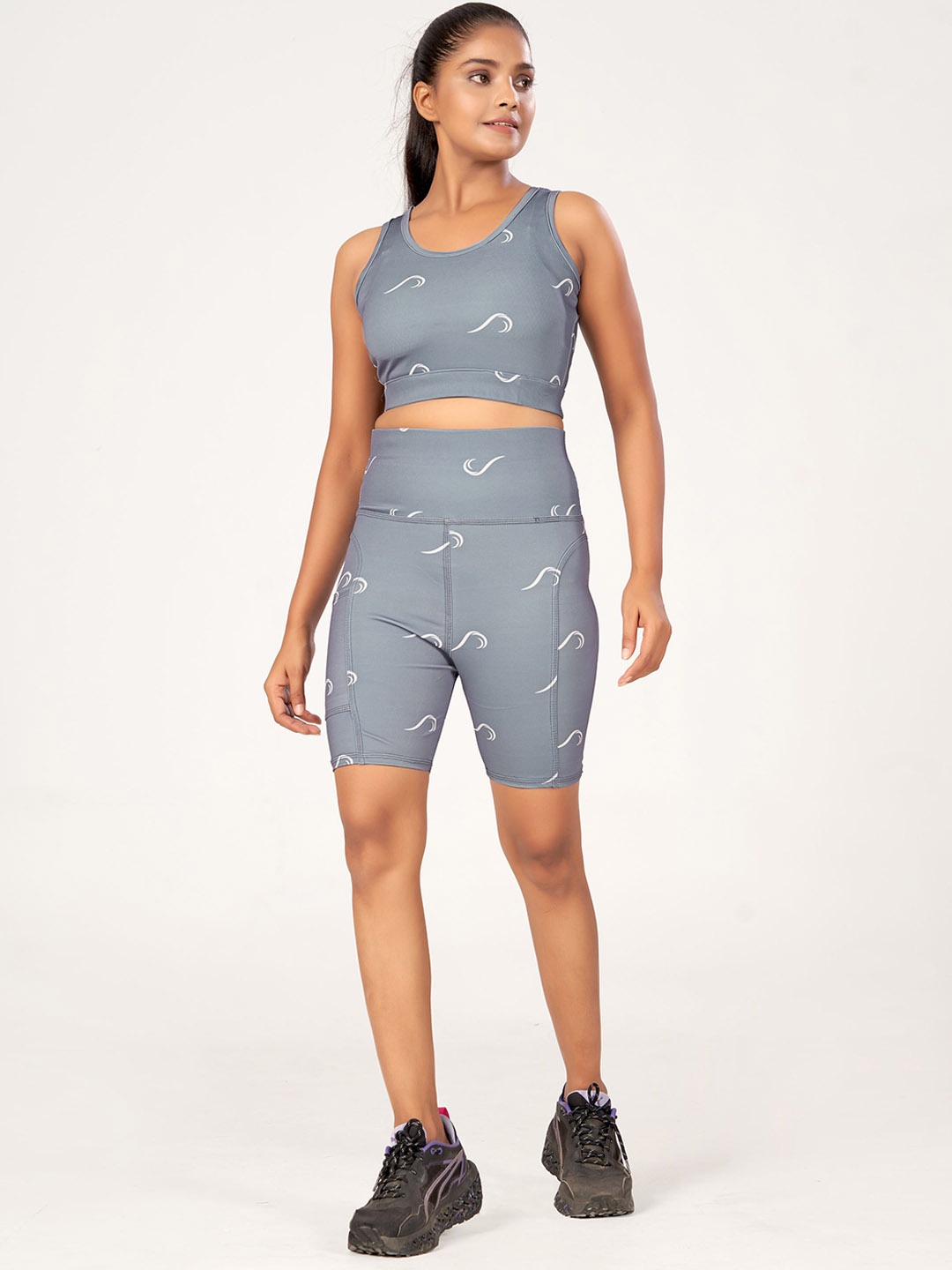 

POOJARAN Women Printed Round Neck Mid-Rise Tracksuits, Grey